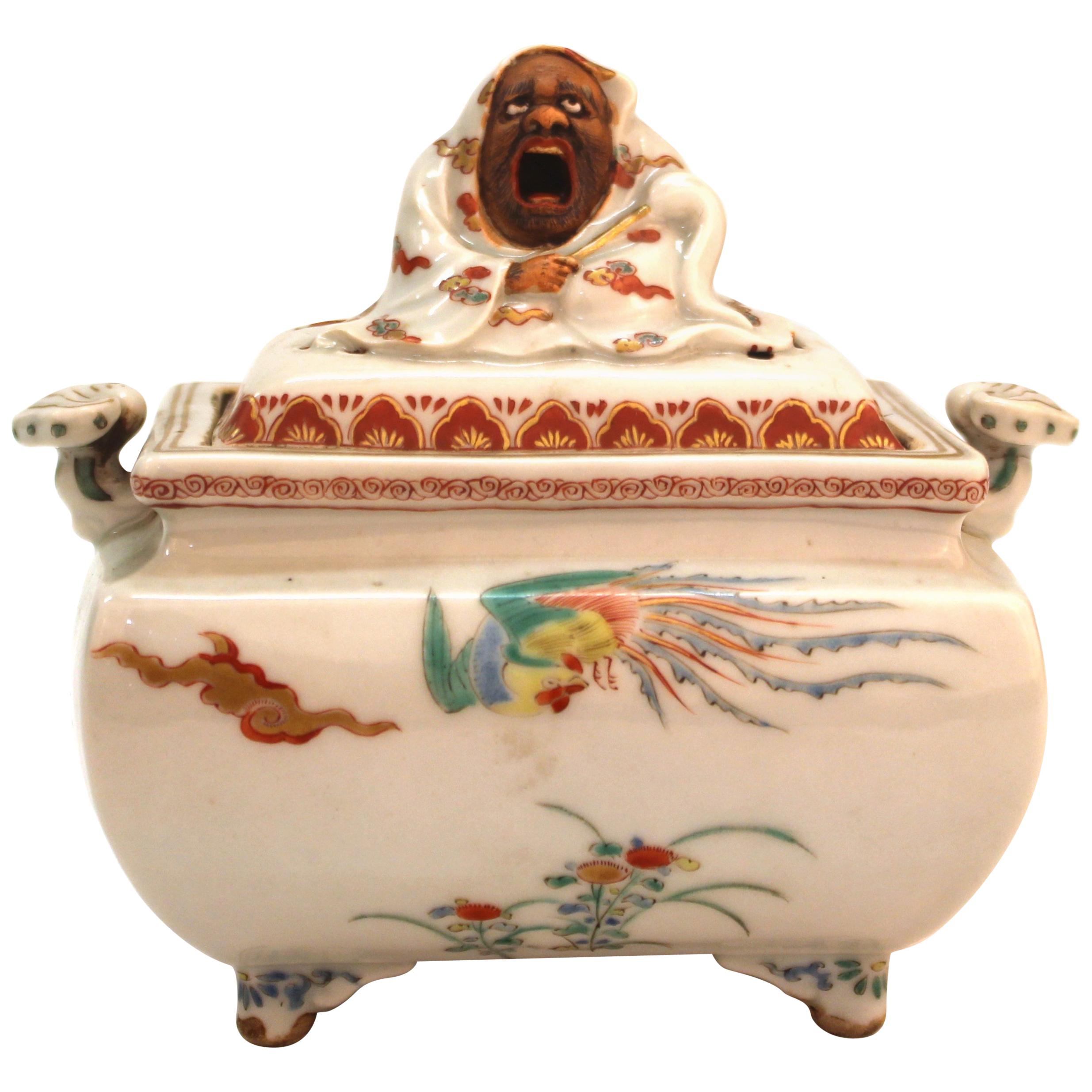 Japanese Meiji Period Kakiemon Porcelain Incense Burner of Daruma
