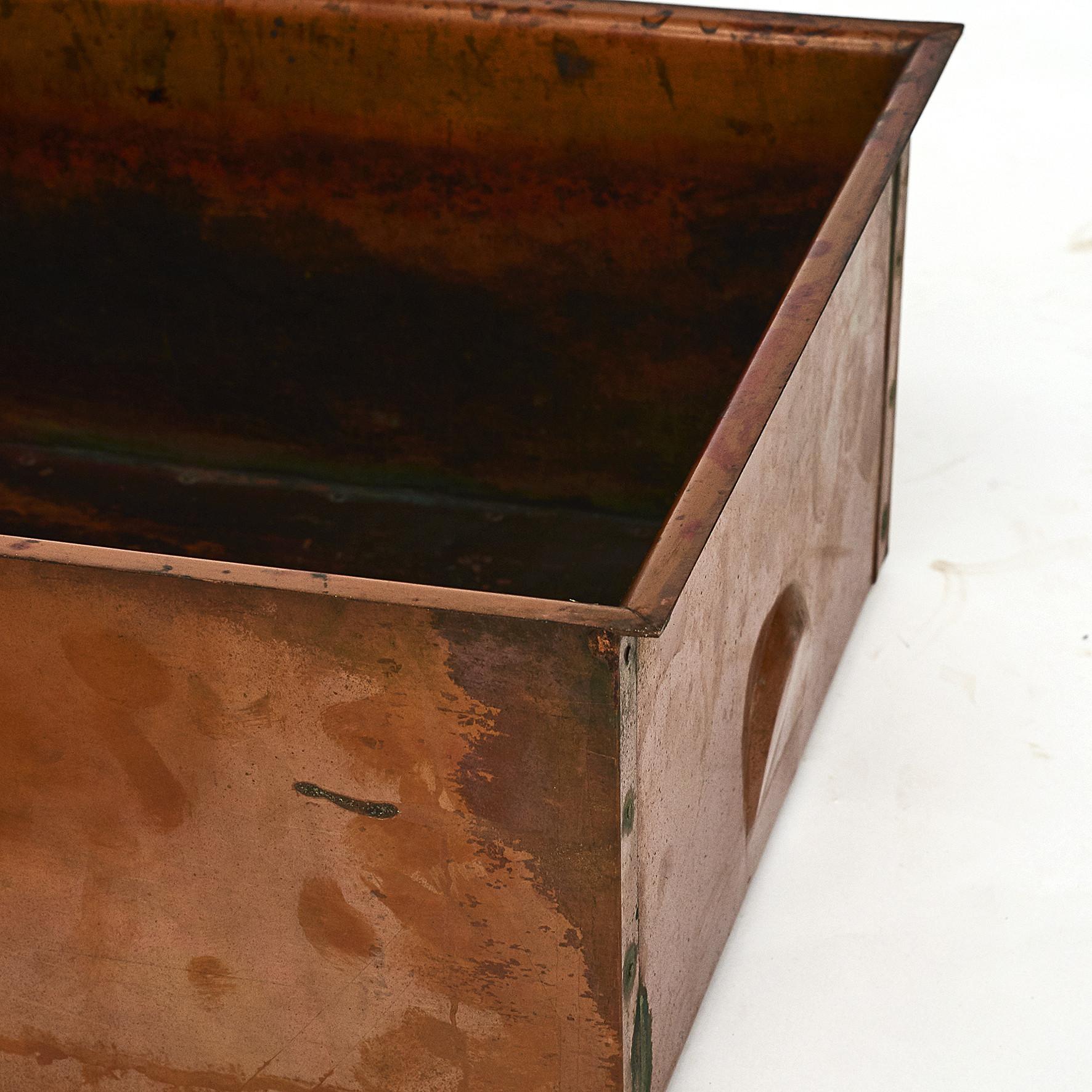 Japanese Meiji Period Keyaki Wood Hibachi with Copper Liner and Drawers For Sale 2