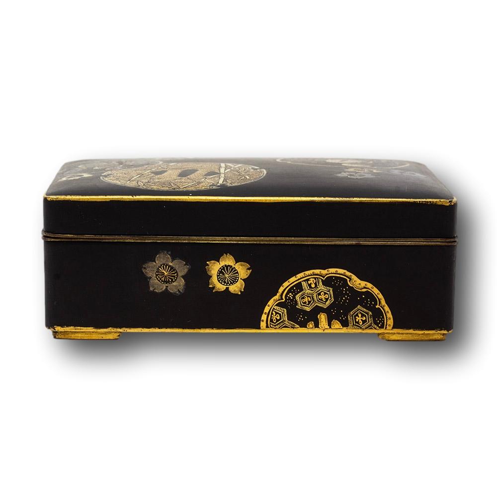 Japanese Meiji Period Komai Style Box and Dish Fujii Yoshitoyo For Sale 6