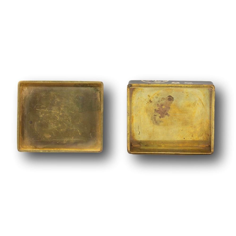 Japanese Meiji Period Komai Style Box and Dish Fujii Yoshitoyo For Sale 11