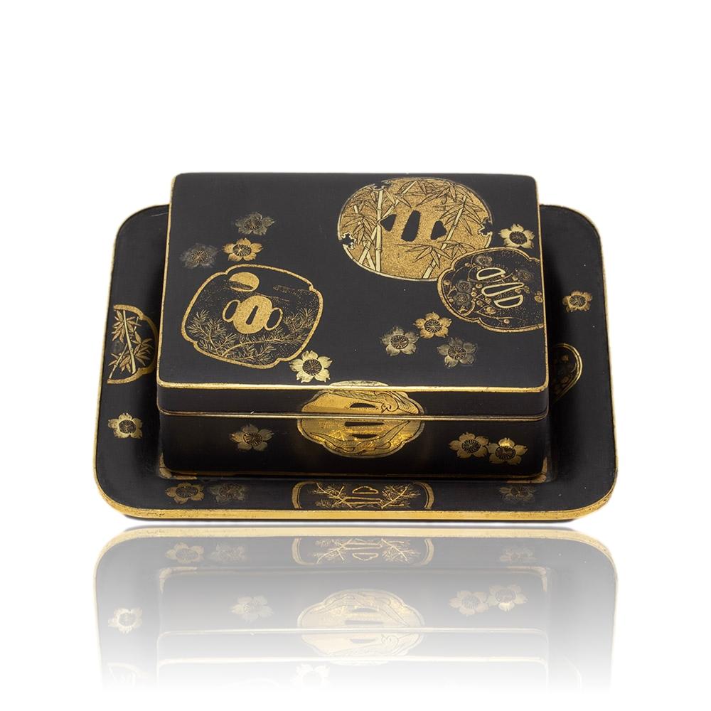 Etched Japanese Meiji Period Komai Style Box and Dish Fujii Yoshitoyo For Sale