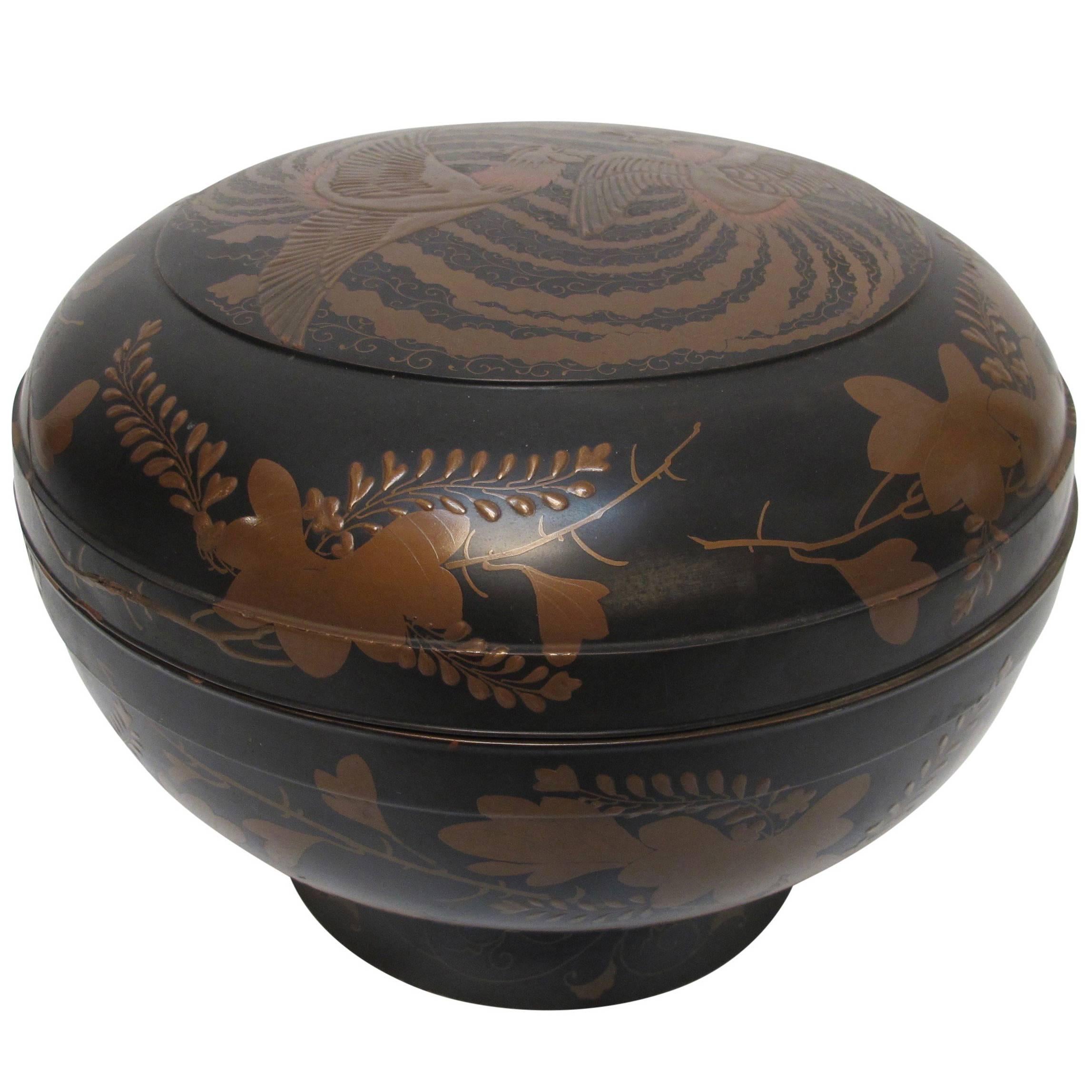 Japanese Meiji Period Lacquered Lidded Bowl For Sale