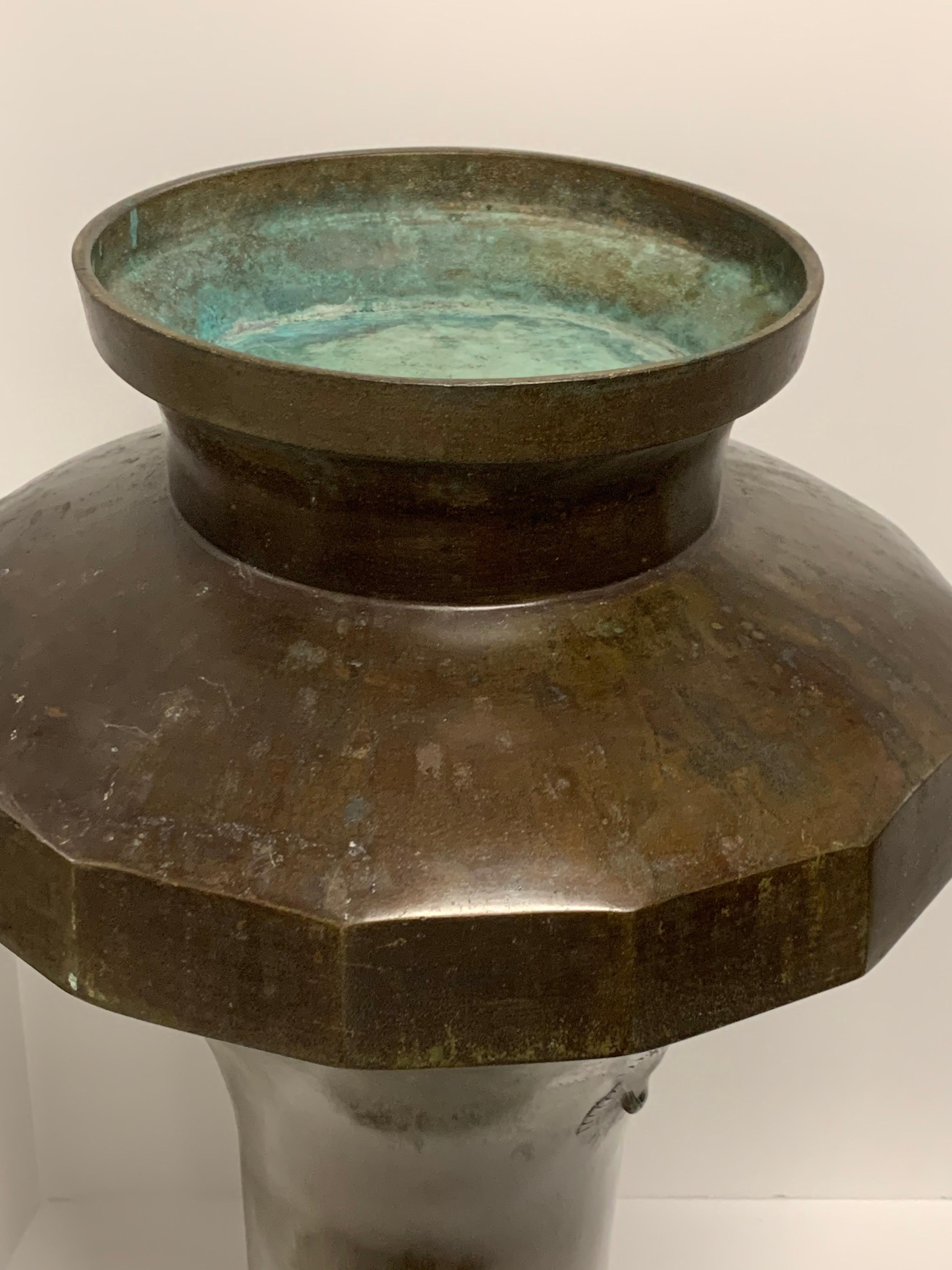 Japanese Meiji Period Large Bronze Vessel For Sale 8