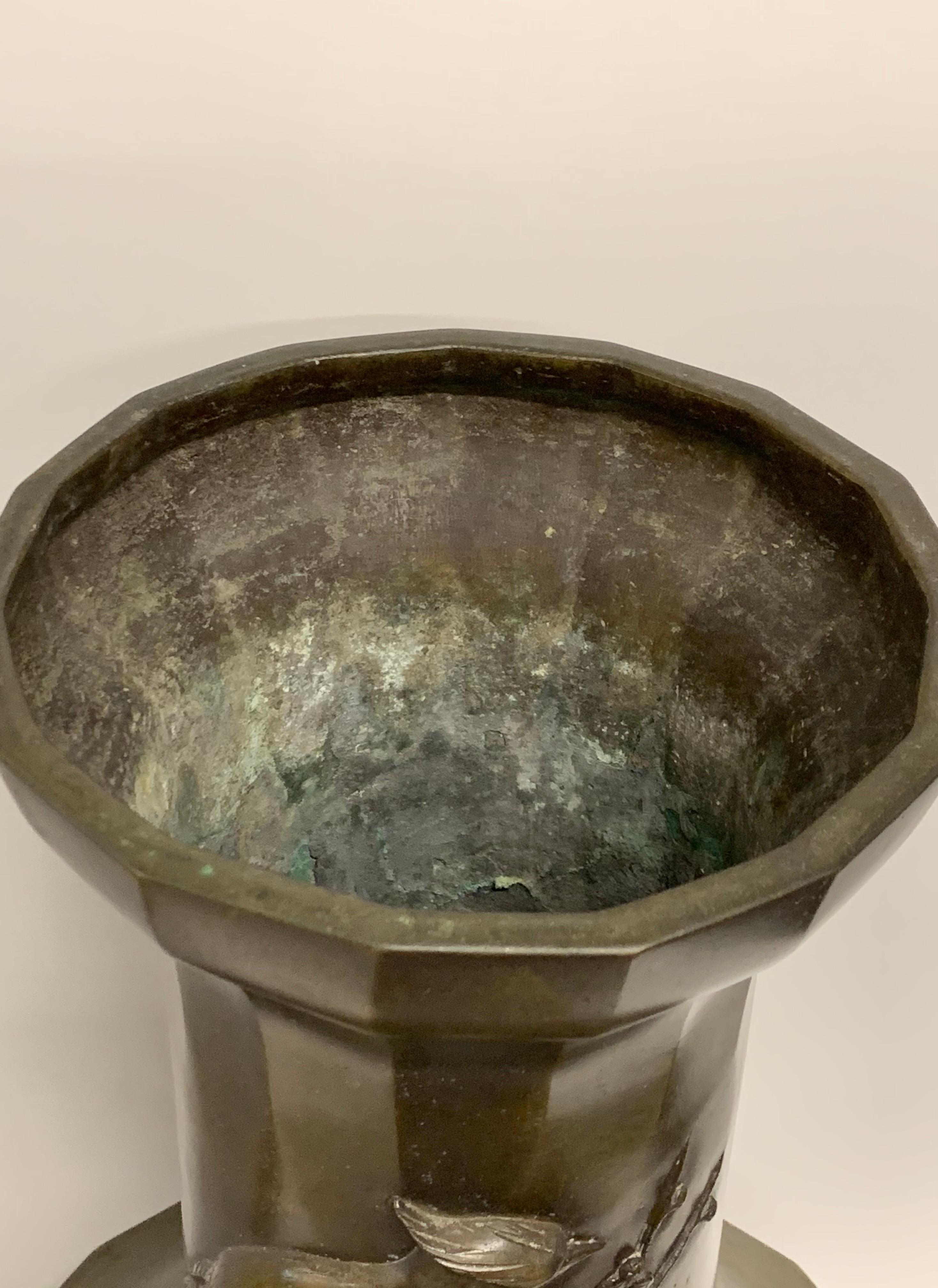 Japanese Meiji Period Large Bronze Vessel For Sale 2