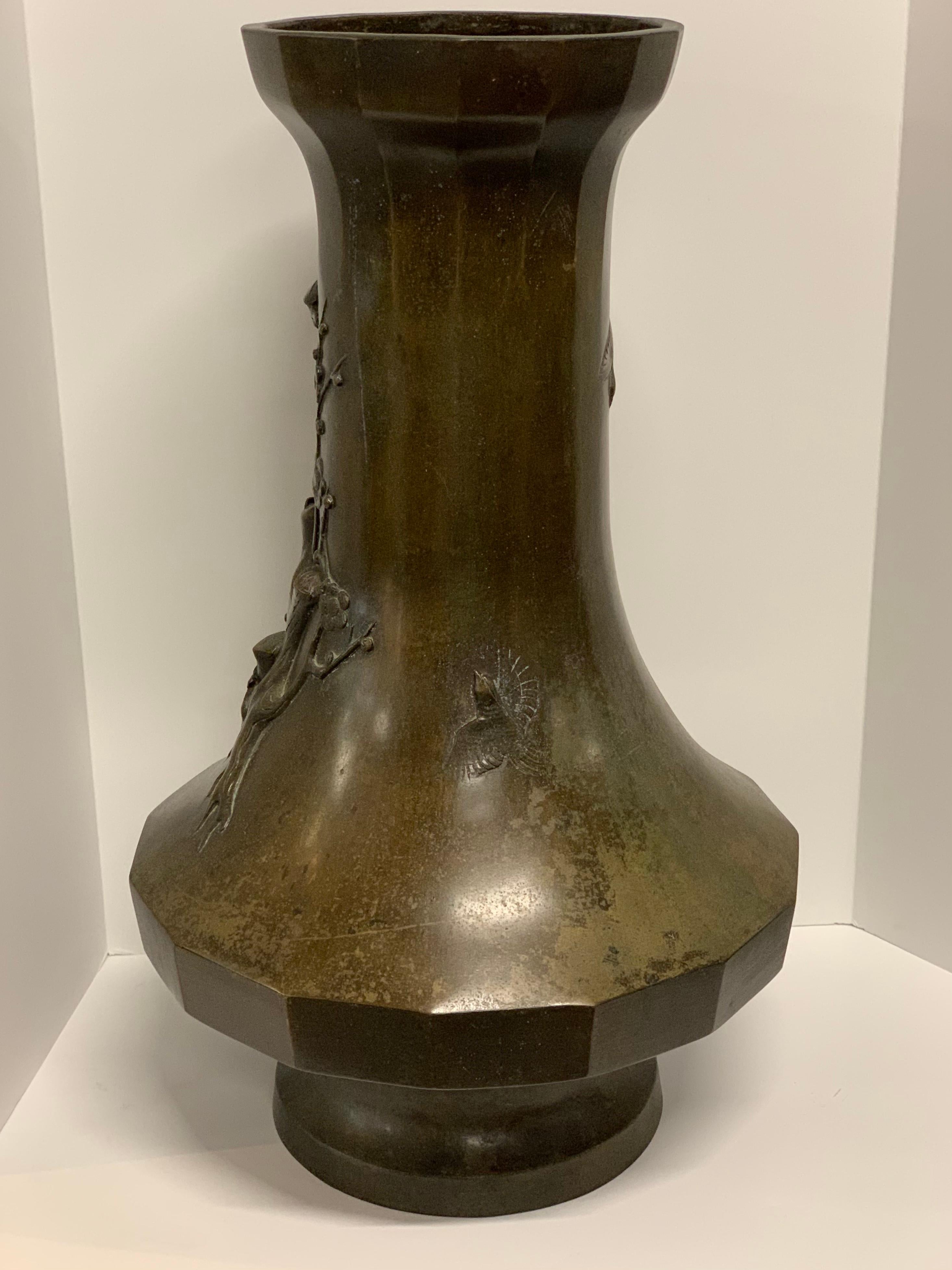 Japanese Meiji Period Large Bronze Vessel For Sale 3