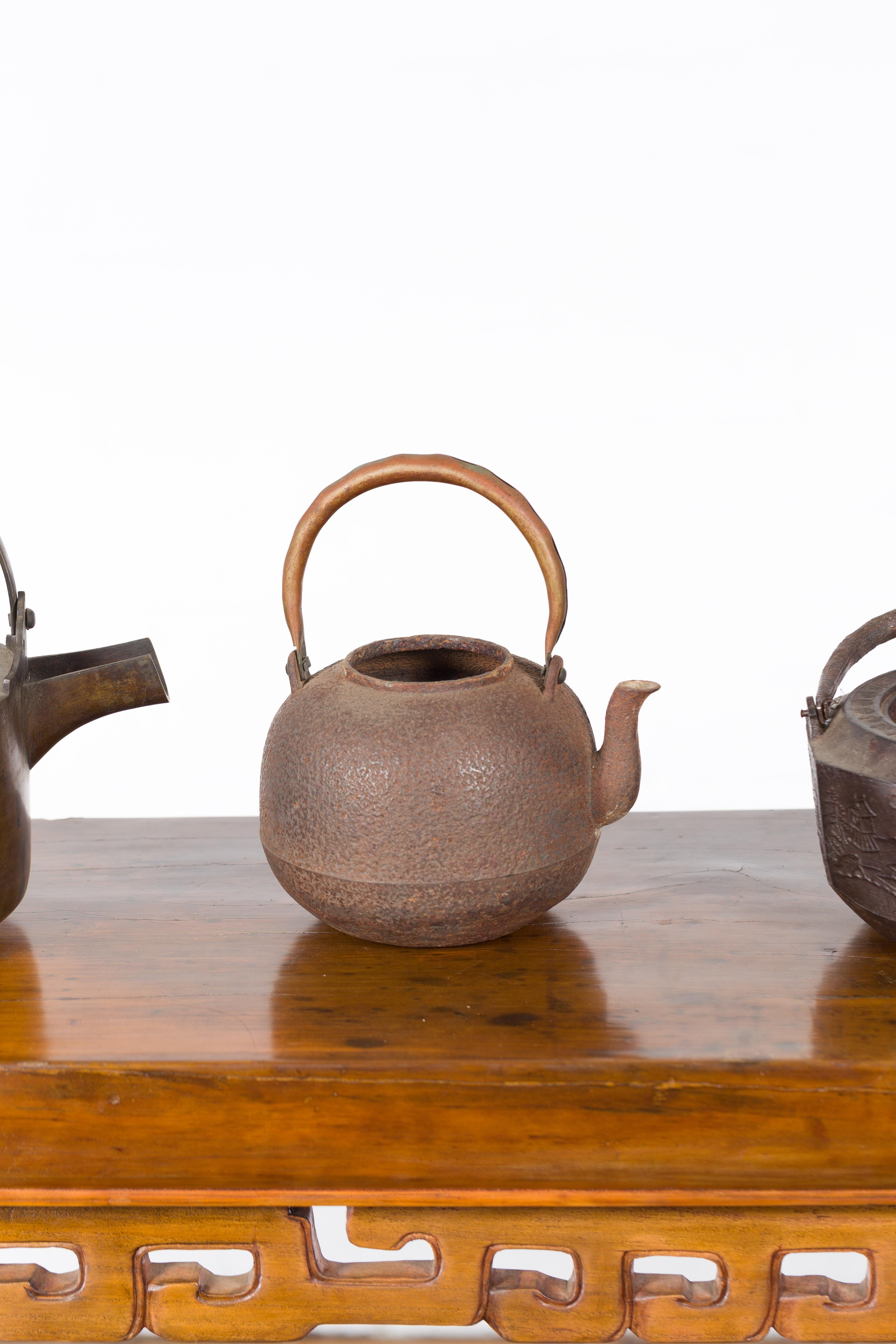 Japanese Meiji Period Late 19th Century Bronze Teapots with Weathered Patina For Sale 4