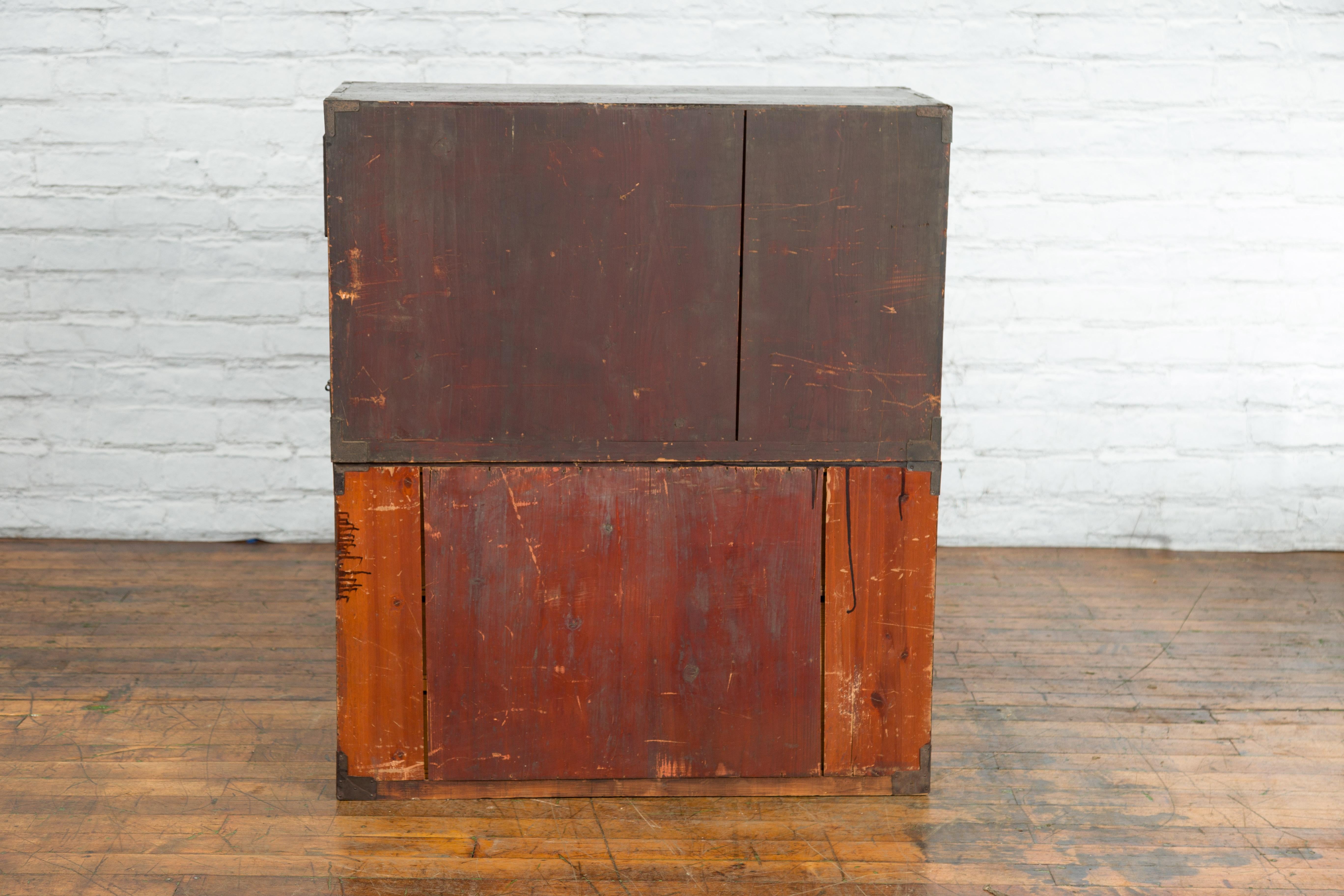 Japanese Meiji Period Late 19th Century Isho-Dansu Chest with Iron Hardware For Sale 7