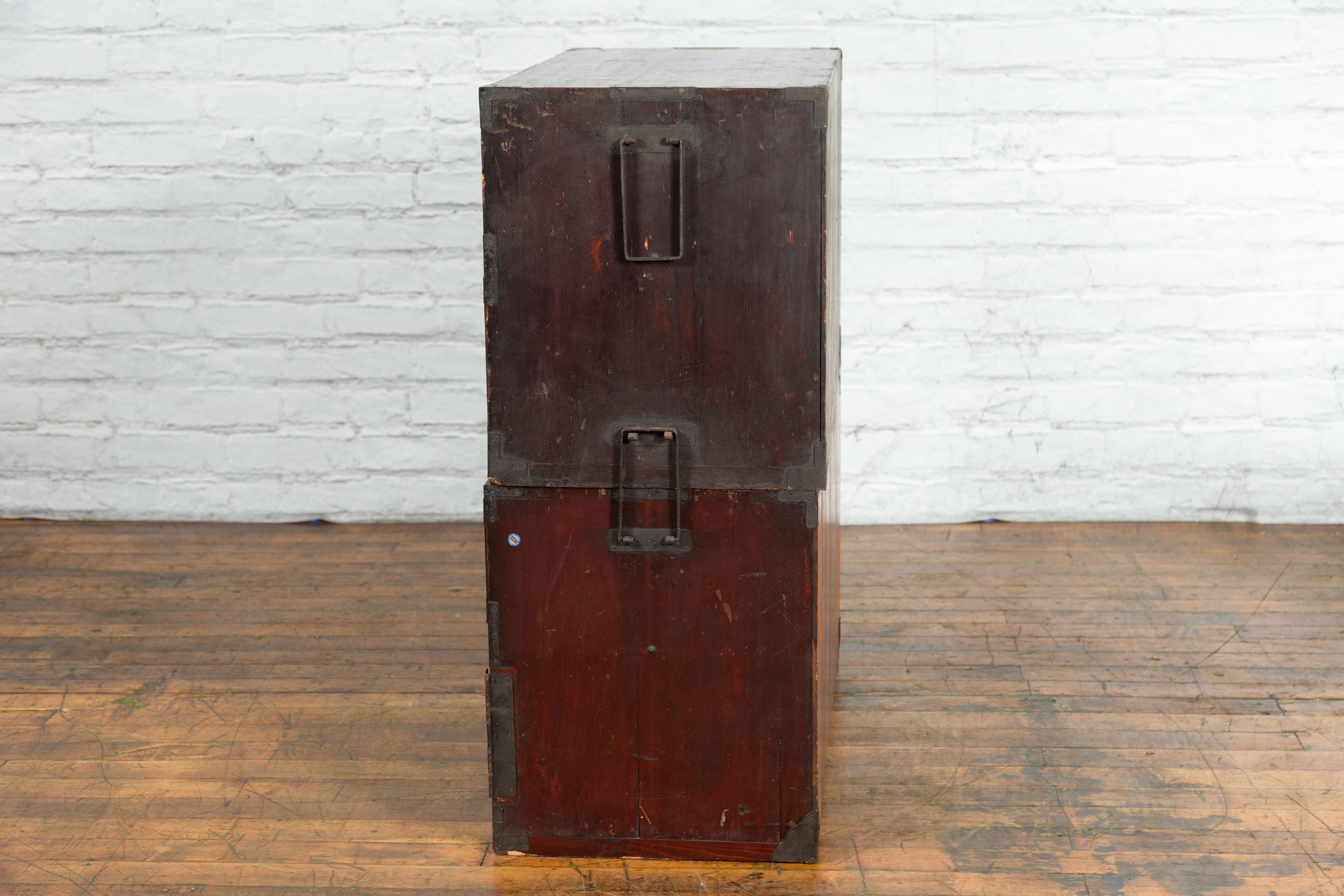 Japanese Meiji Period Late 19th Century Isho-Dansu Chest with Iron Hardware For Sale 8