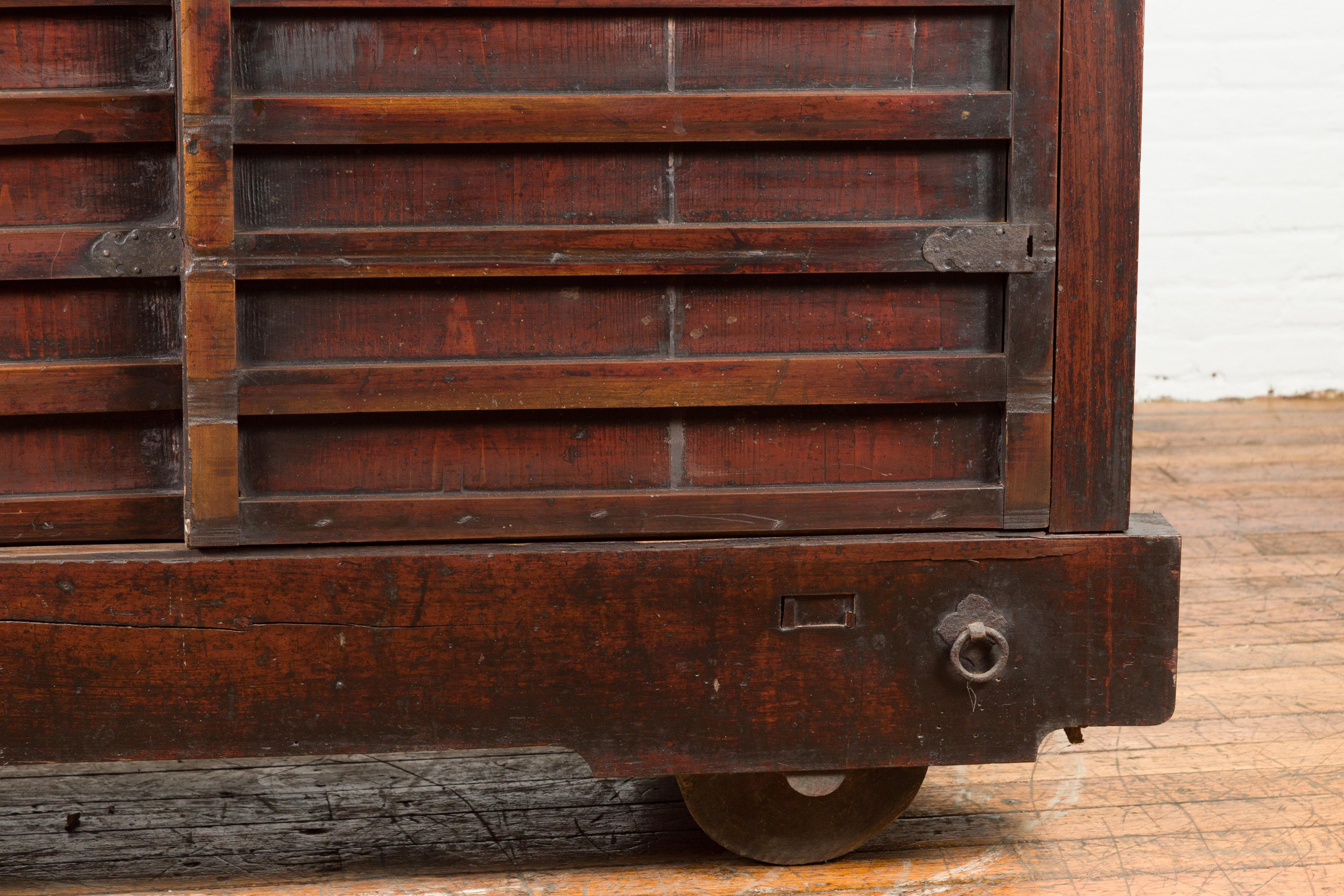 Japanese Meiji Period Late 19th Century Merchant's Chest Mounted on Wheels For Sale 3