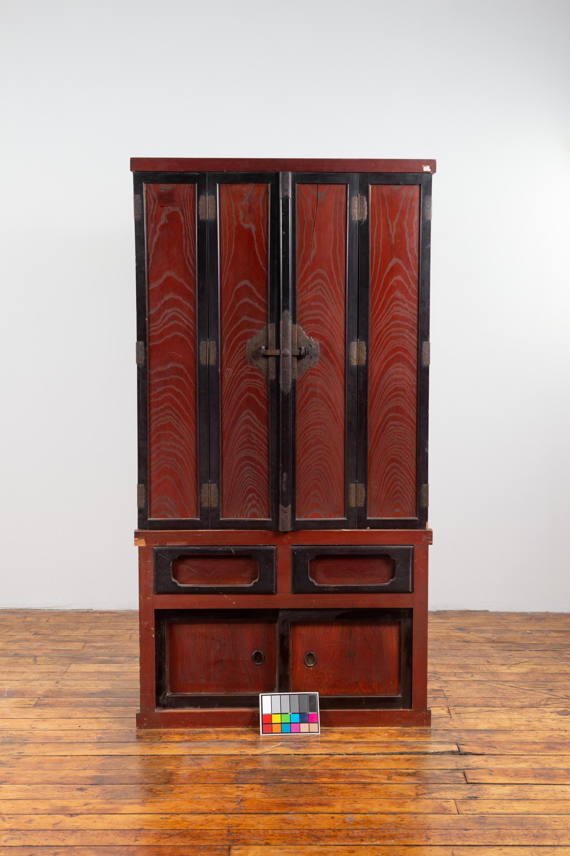 Japanese Meiji Period Late 19th Century Red and Black Altar Shrine Wood Cabinet 7