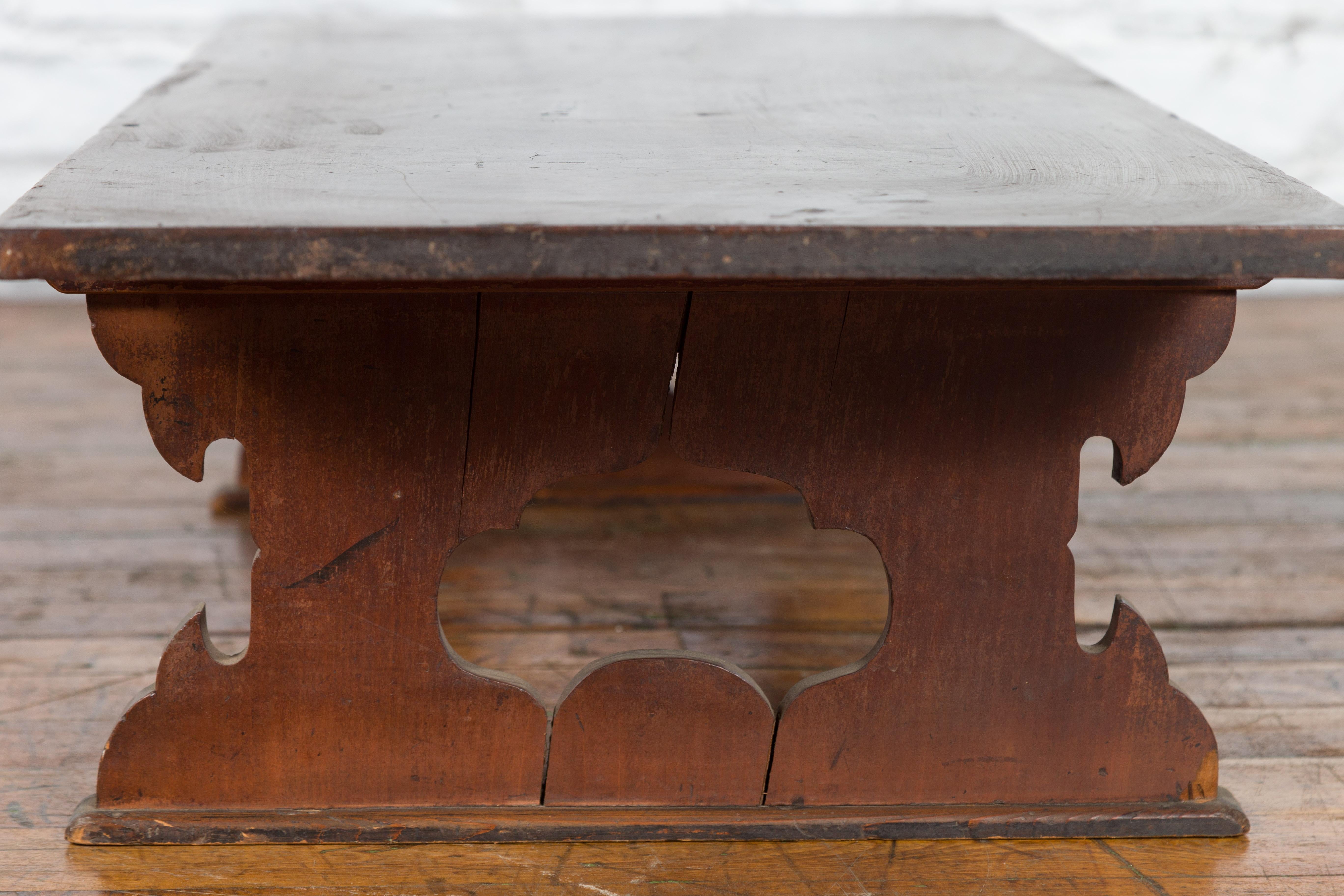 Japanese Meiji Period Low Table with Recessed Legs and Open Carved Cutout Legs For Sale 5