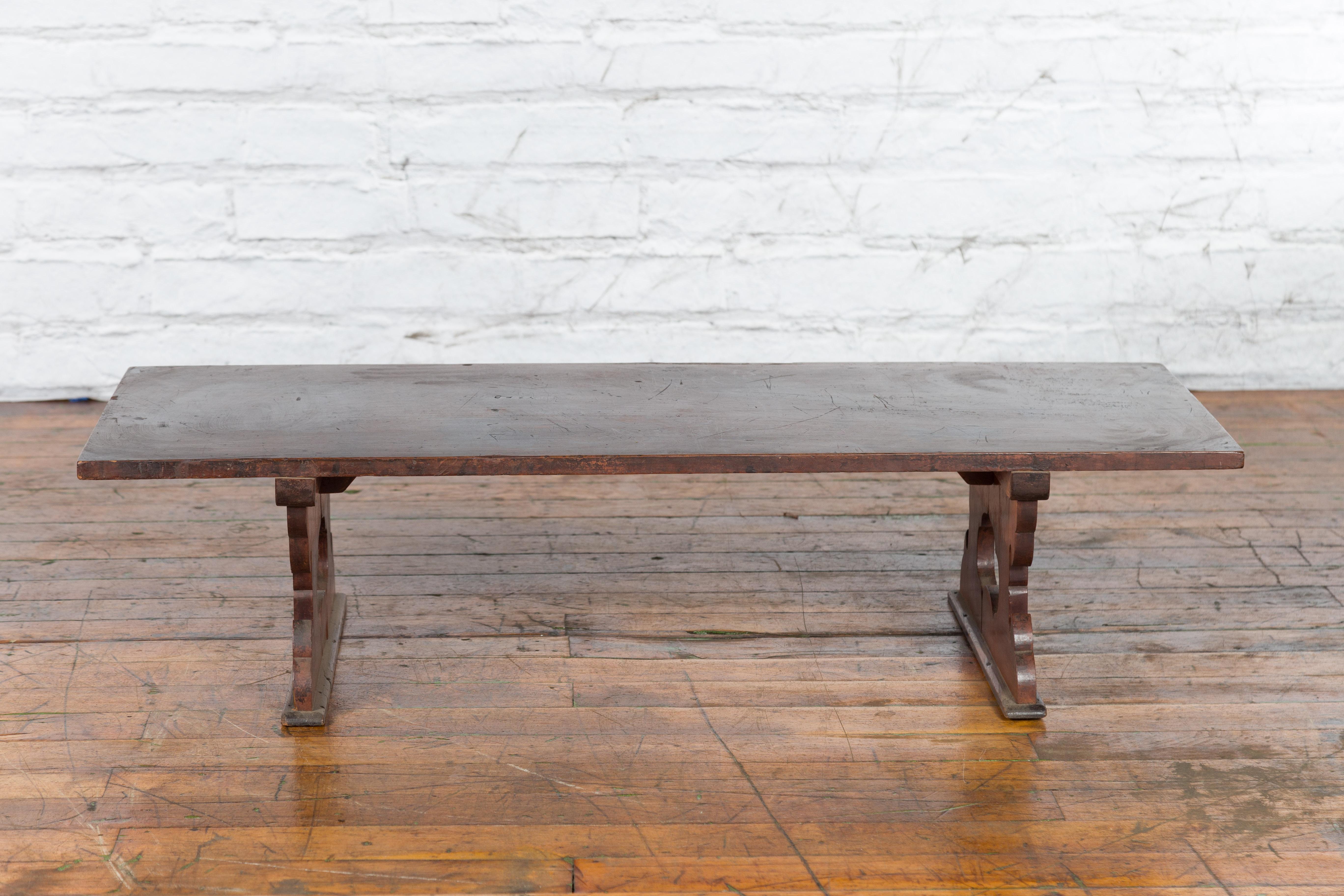 Japanese Meiji Period Low Table with Recessed Legs and Open Carved Cutout Legs For Sale 3