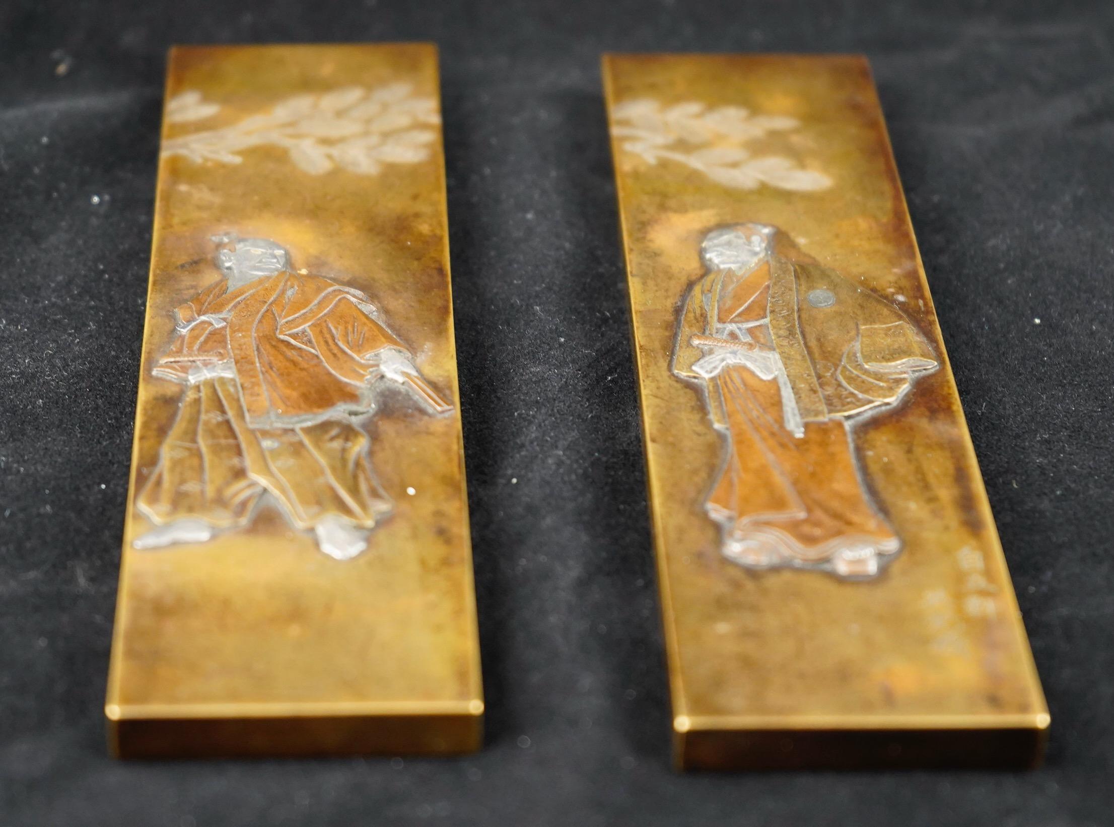 Japanese Meiji Period Mixed Metal Pair of Scroll Weights Depicting Samurai For Sale 2