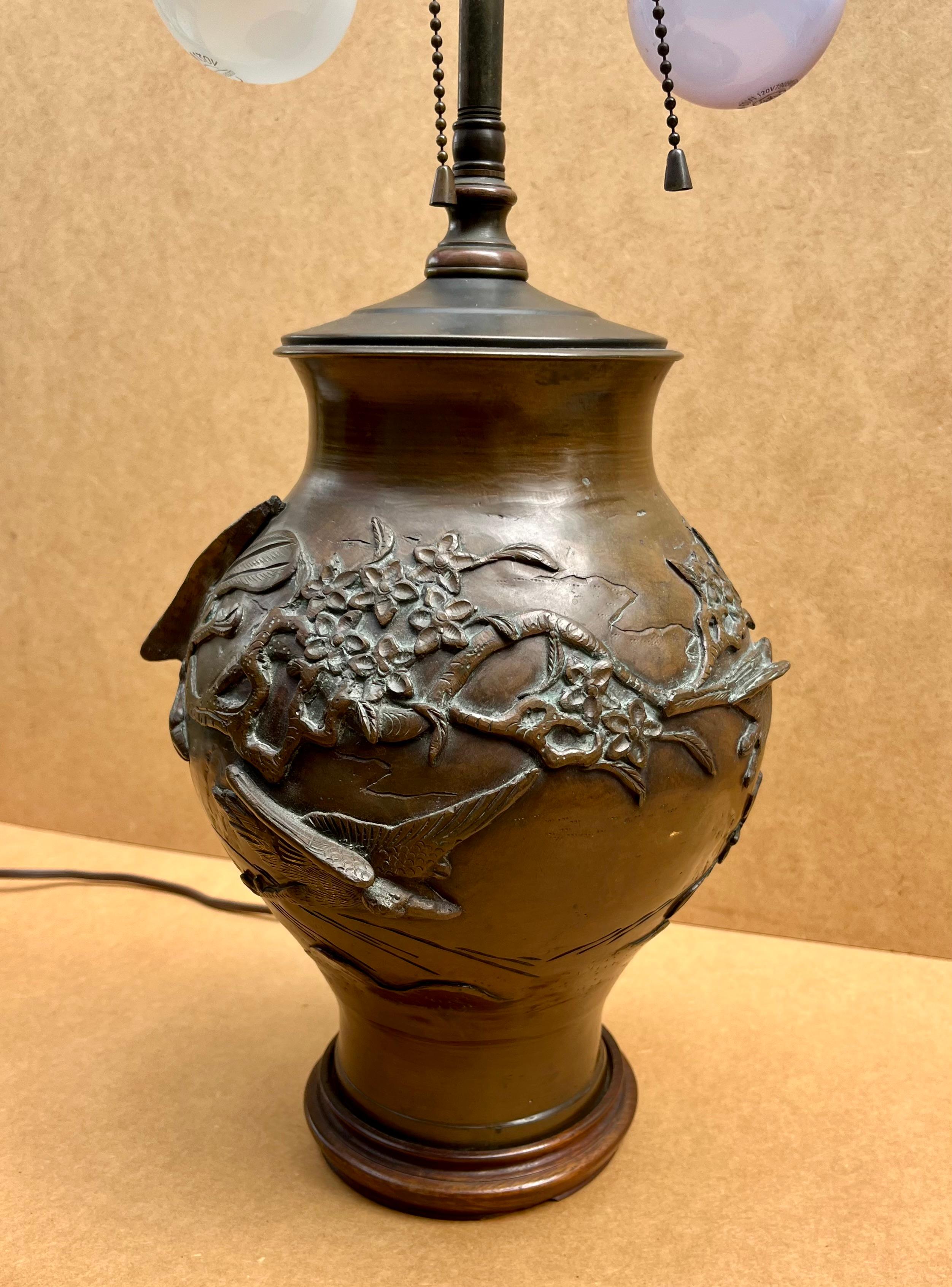 Lampada convertita in vaso a balaustro giapponese del periodo Meiji. in vendita 5