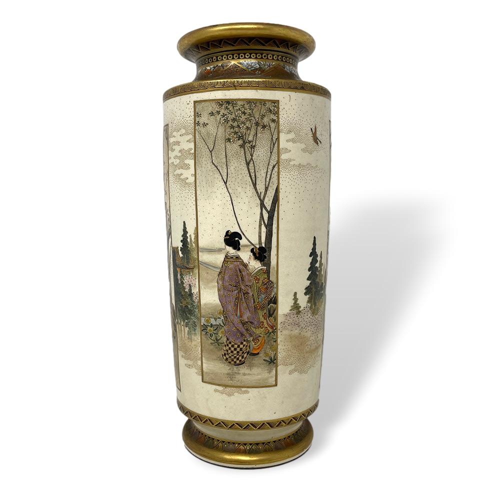 Hand-Painted Japanese Meiji Period Satsuma Sleeve Vase Signed Kizan