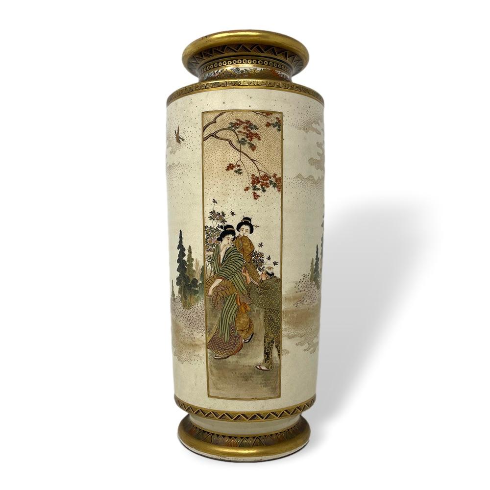 Early 20th Century Japanese Meiji Period Satsuma Sleeve Vase Signed Kizan