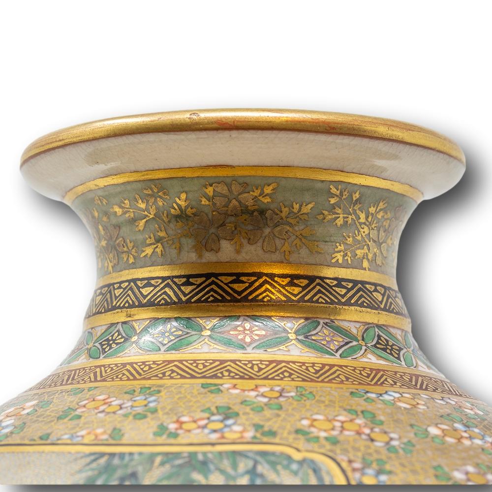 Japanese Meiji Period Satsuma Vase by Kinkozan For Sale 11