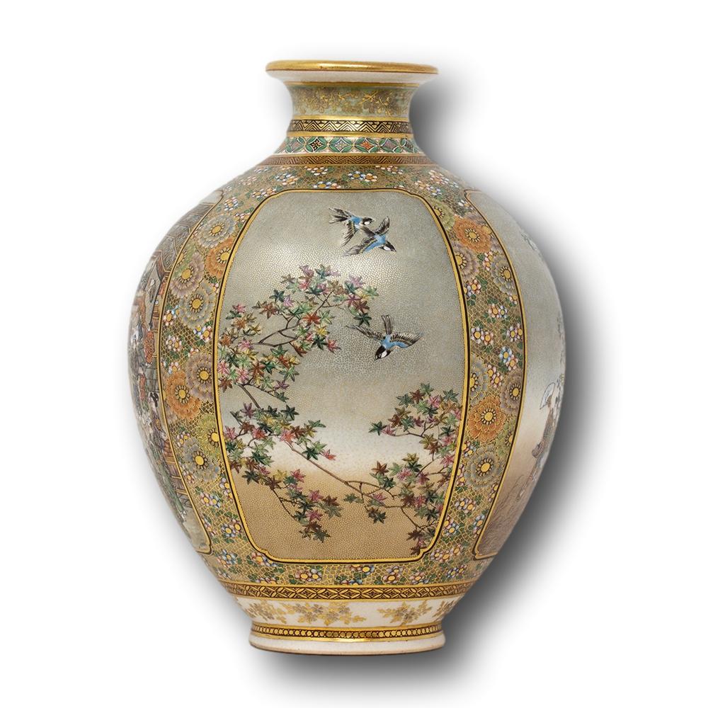 Japanische Satsuma-Vase aus der Meiji-Zeit von Kinkozan im Angebot 1
