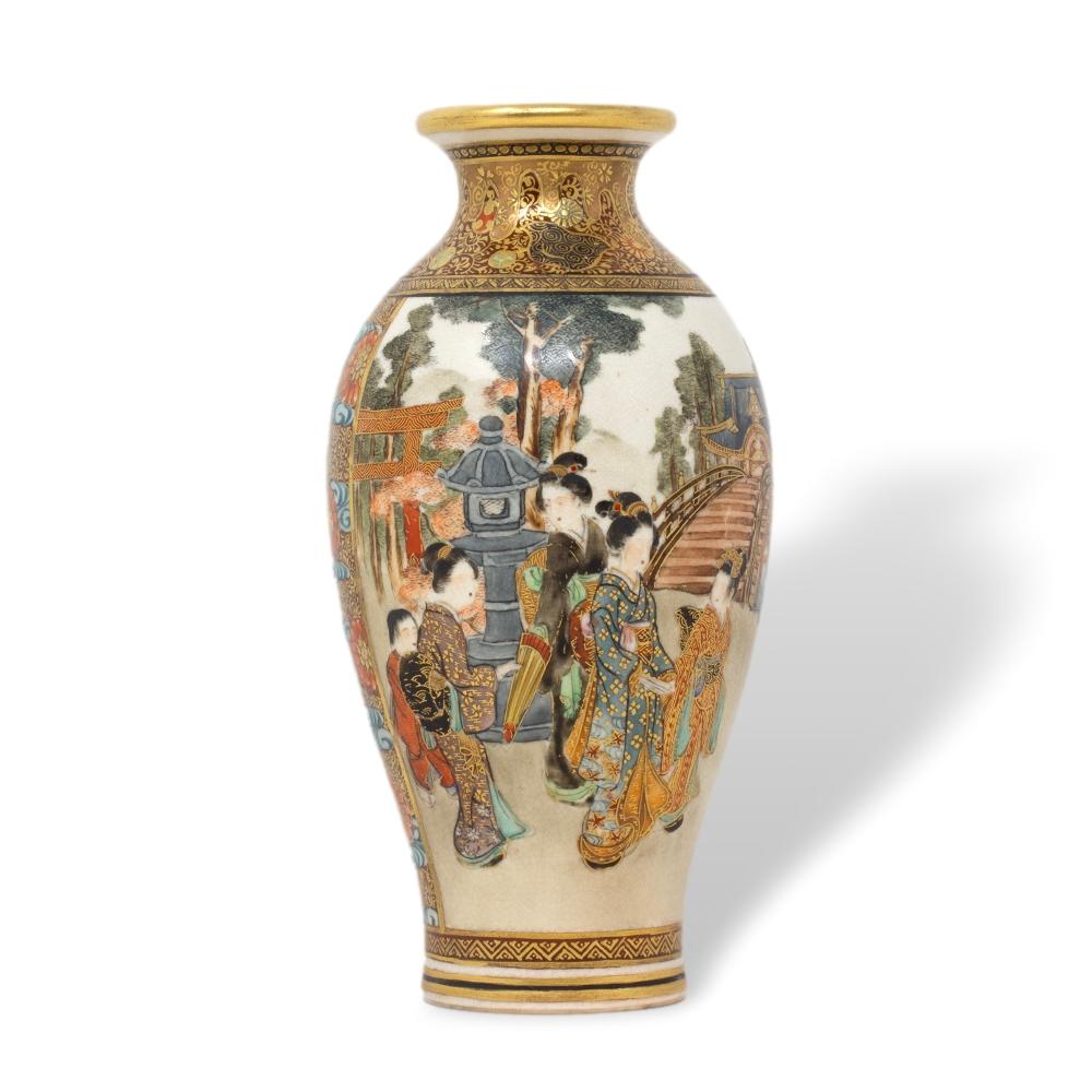 Giapponese Vaso Satsuma giapponese del periodo Meiji di Ryokuzan in vendita