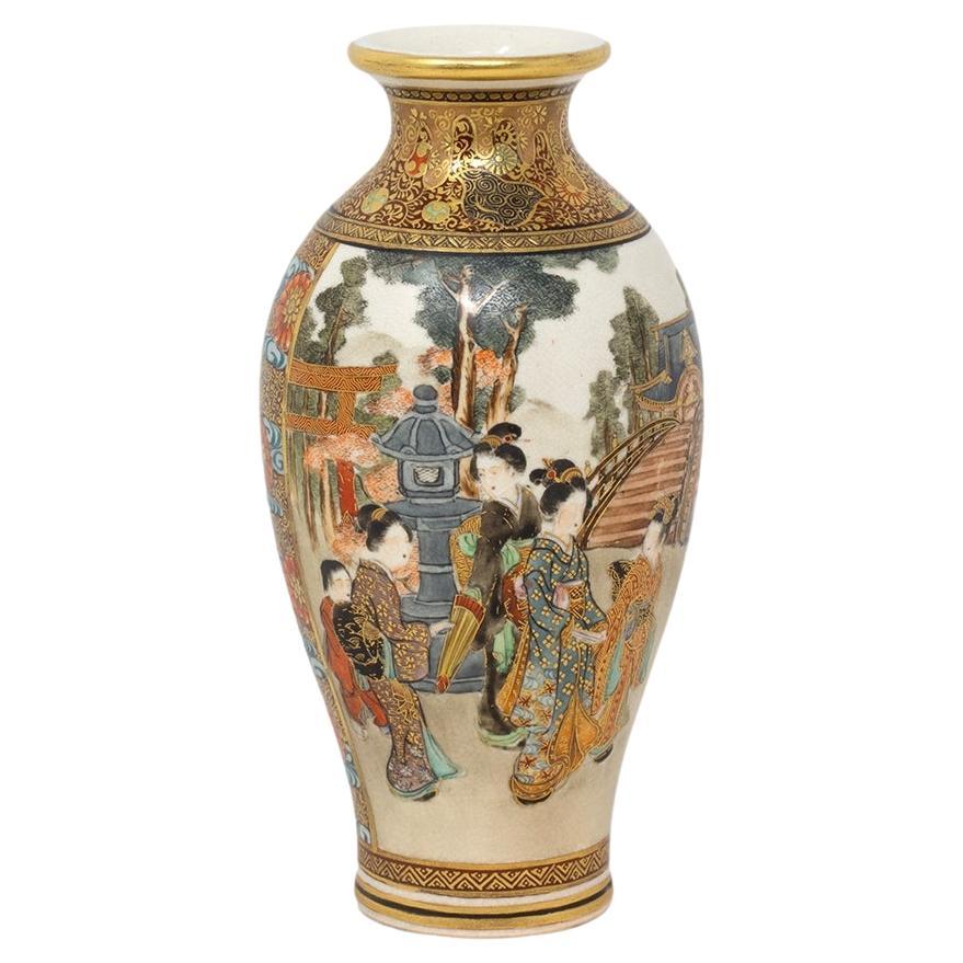 Vaso Satsuma giapponese del periodo Meiji di Ryokuzan
