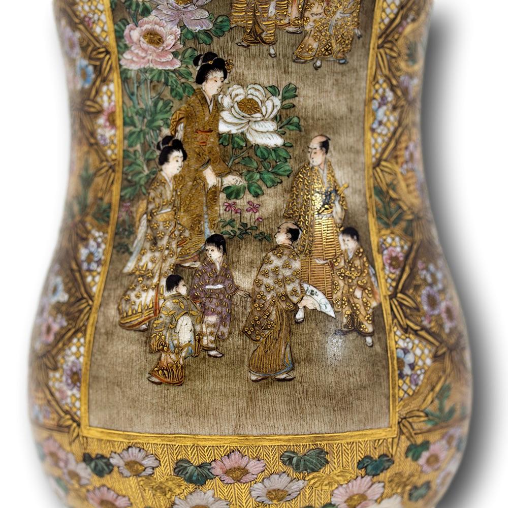 Japanese Meiji Period Satsuma Vase Unzan for the Yasuda Company 5