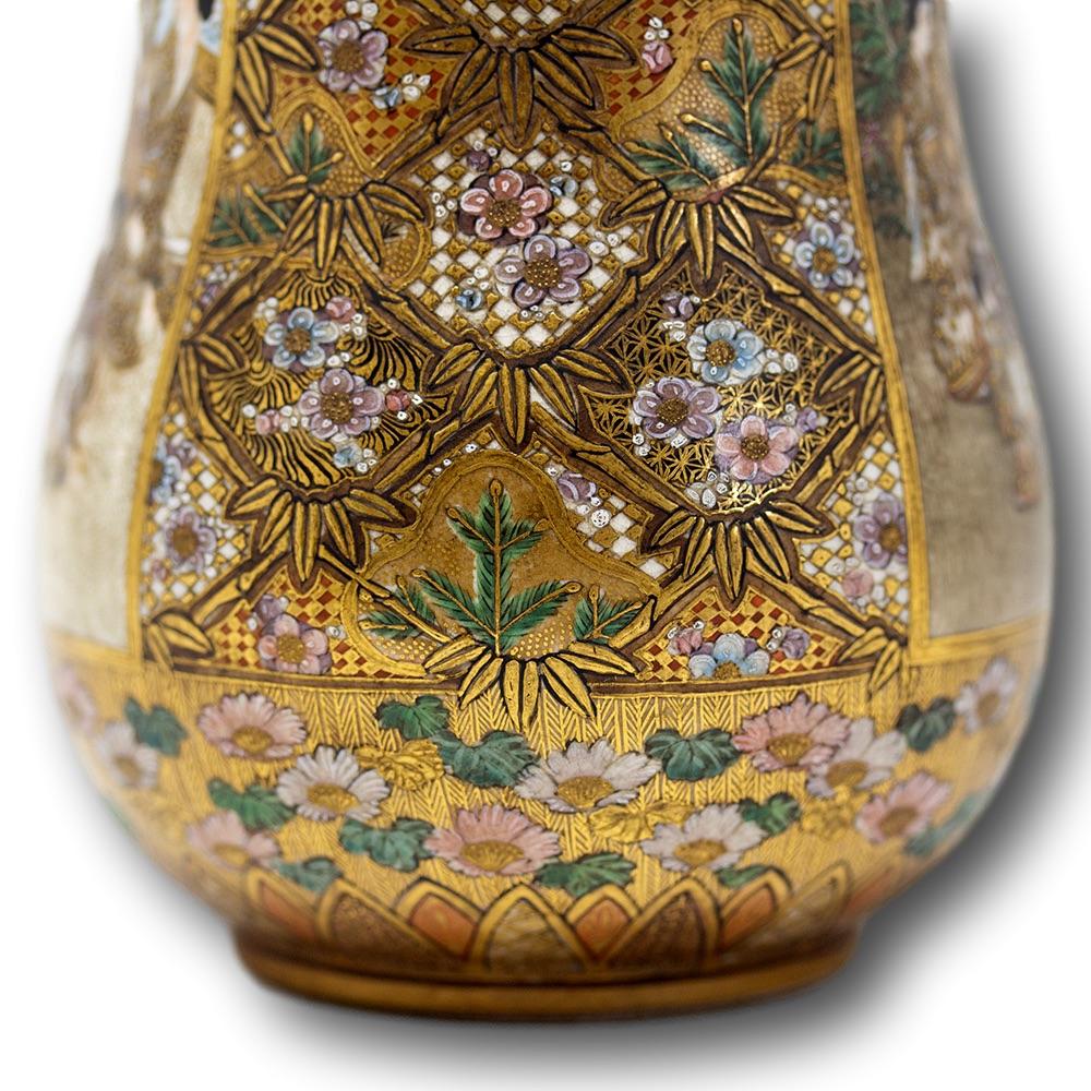 Japanese Meiji Period Satsuma Vase Unzan for the Yasuda Company 7