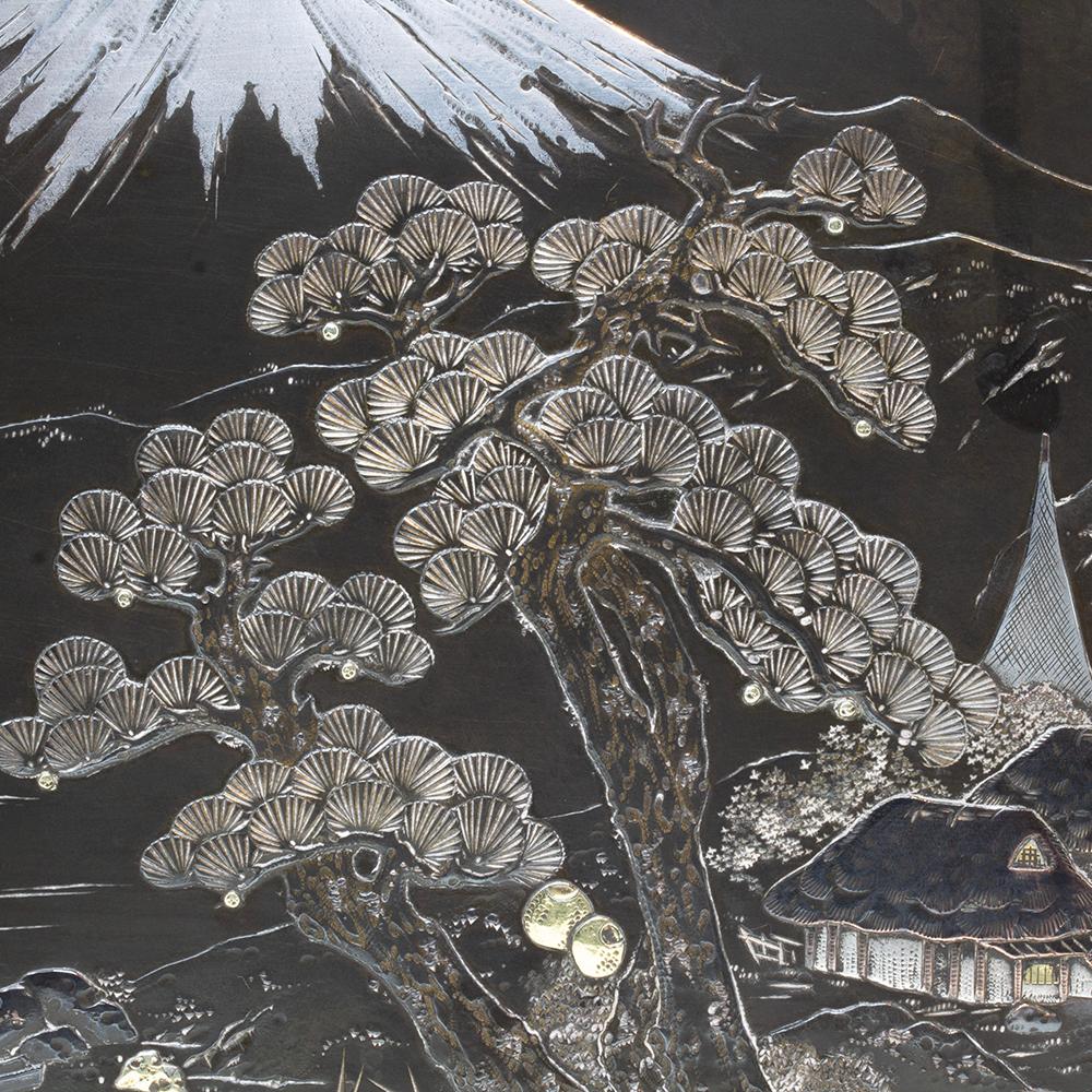 Caja Decorativa Japonesa para Puros de Plata y Metales Mixtos del Periodo Meiji de Hidekuni en venta 6