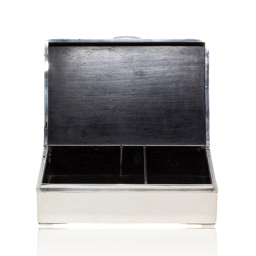 Caja Decorativa Japonesa para Puros de Plata y Metales Mixtos del Periodo Meiji de Hidekuni en venta 11