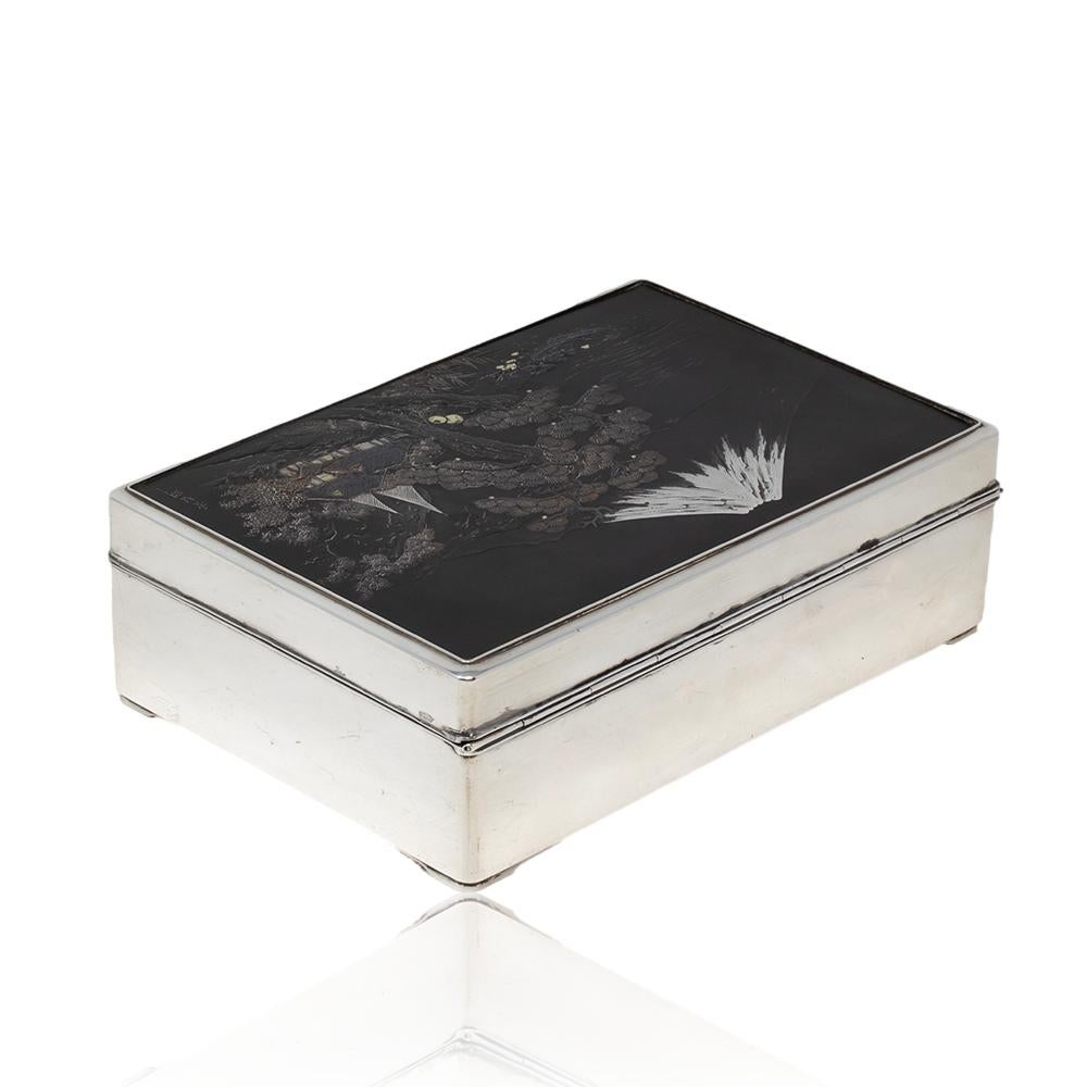 Caja Decorativa Japonesa para Puros de Plata y Metales Mixtos del Periodo Meiji de Hidekuni Hecho a mano en venta
