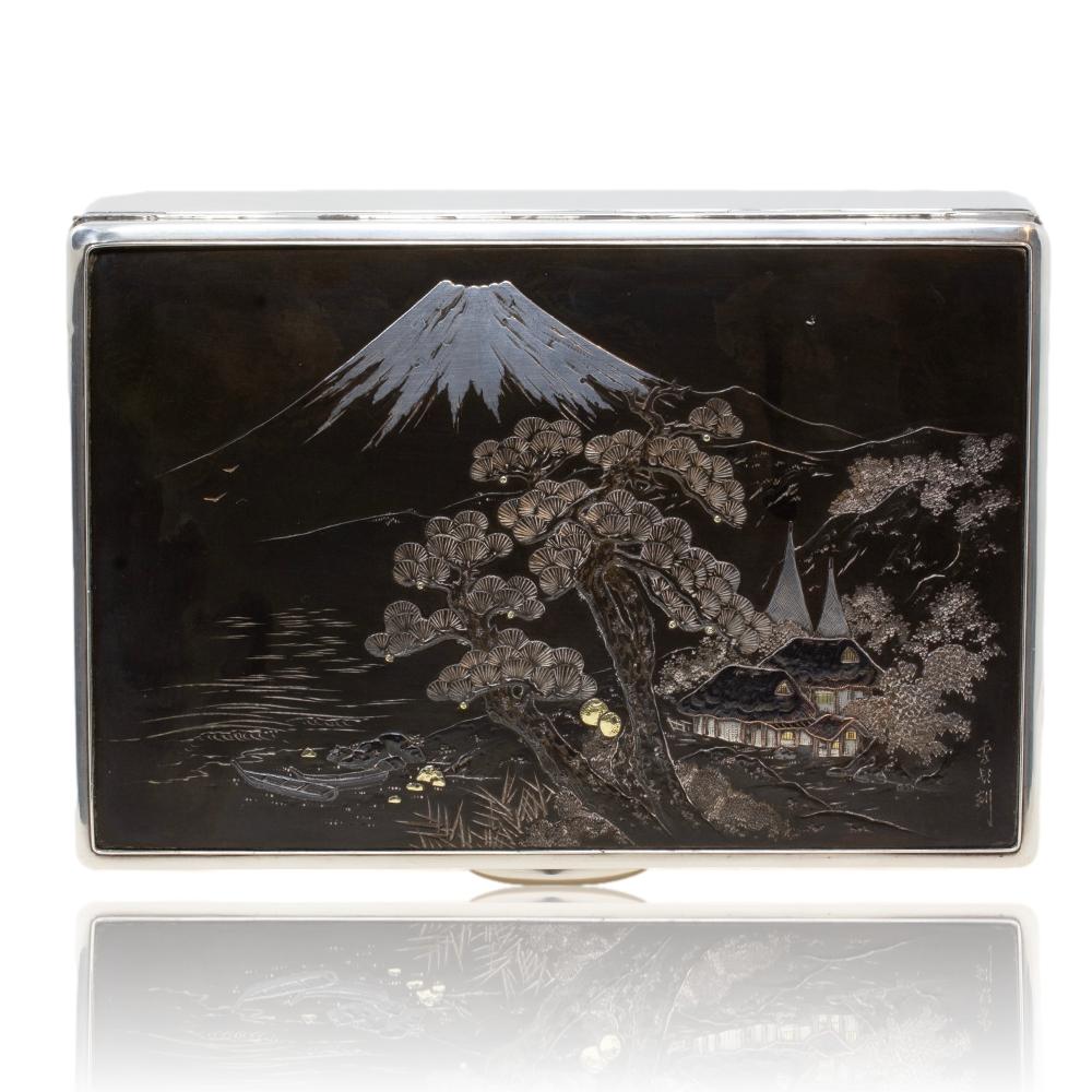 Caja Decorativa Japonesa para Puros de Plata y Metales Mixtos del Periodo Meiji de Hidekuni en venta 2