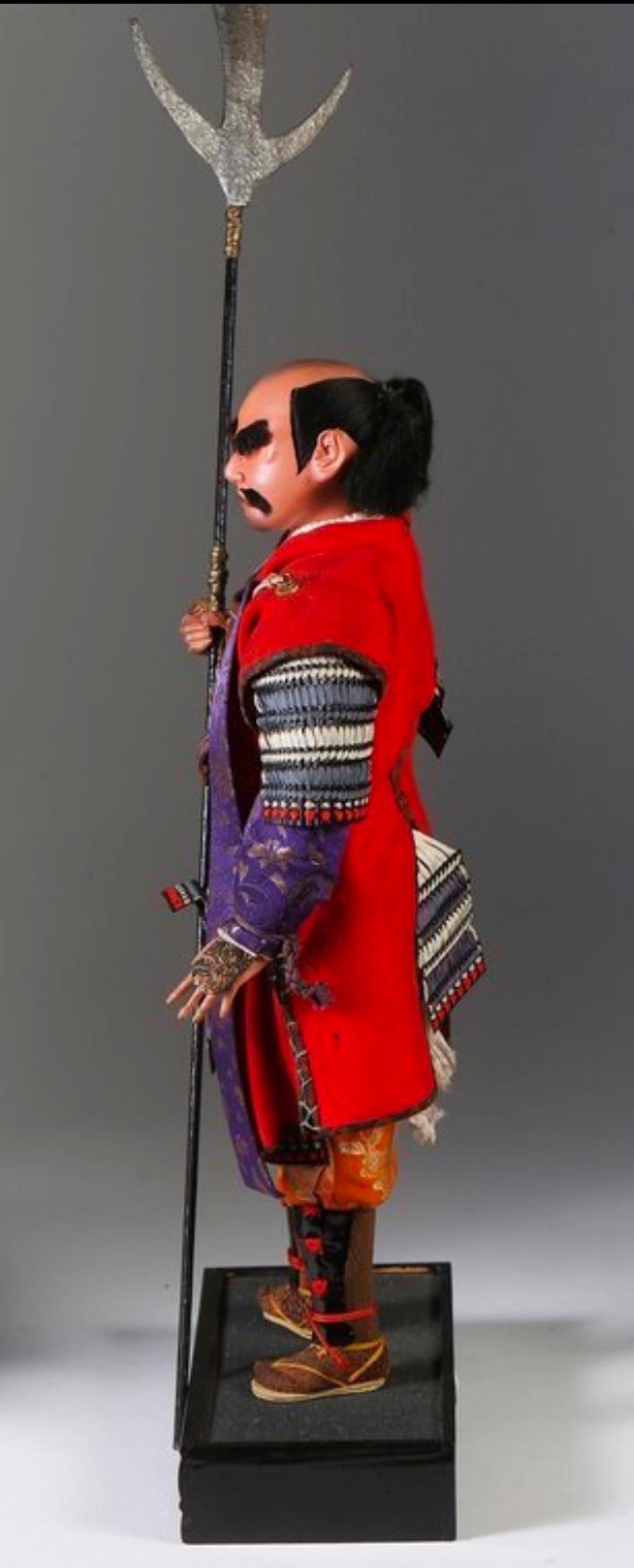 Japanese Meiji Samurai Ningyo Doll of Kato Kiyomasa in Iki Style In Good Condition For Sale In New York, NY
