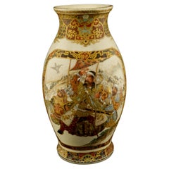 Vase japonais Meiji Satsuma Imposant et finement décoré