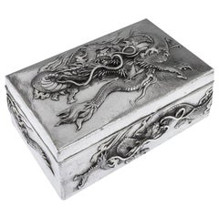 Boîte à dragon japonaise en argent Meiji:: Samurai Shokai:: vers 1900