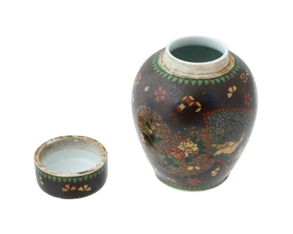 Japonais Pot japonais Meiji Totai en céramique émaillée cloisonnée en vente