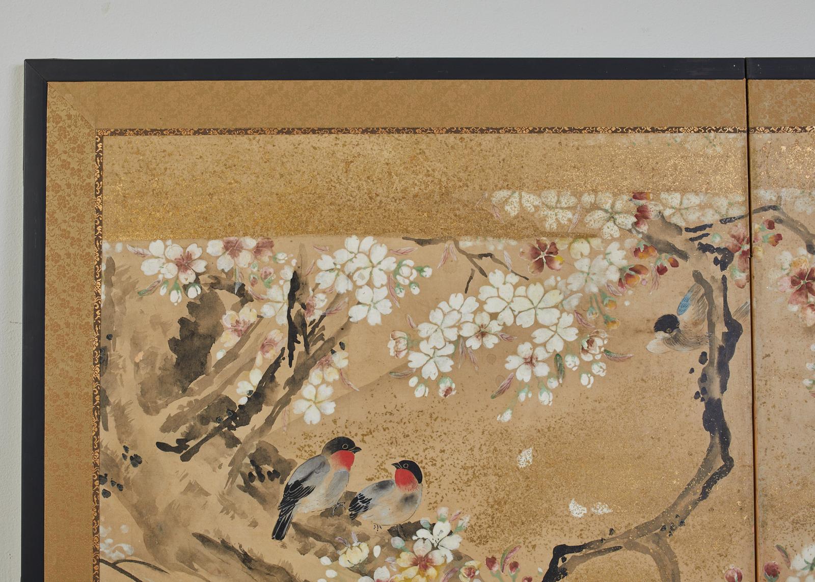 Paravent japonais Meiji à deux panneaux Oiseaux chanteurs en Sakura en vente 2