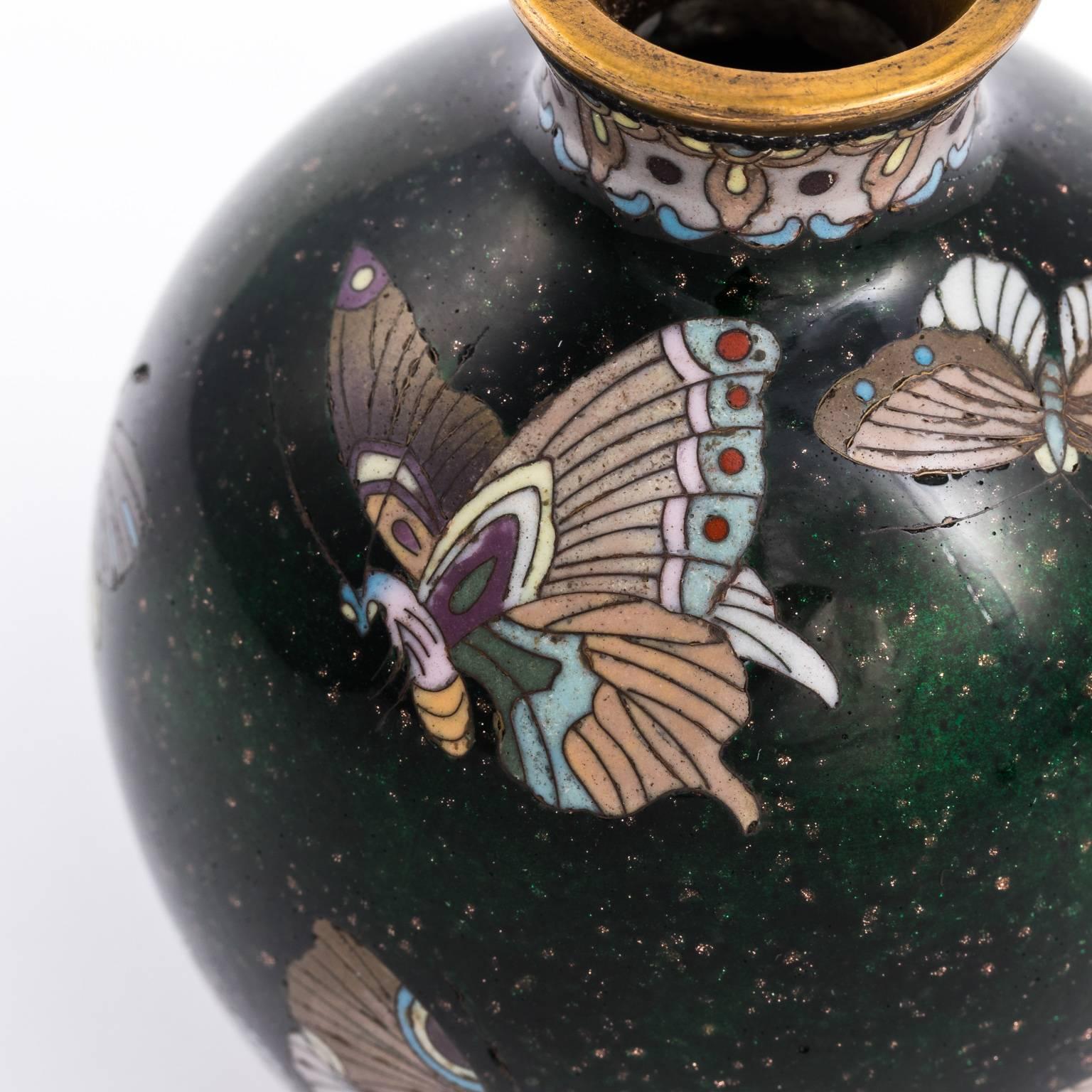 Japanese Meji Period Cloisonne Vase For Sale 4