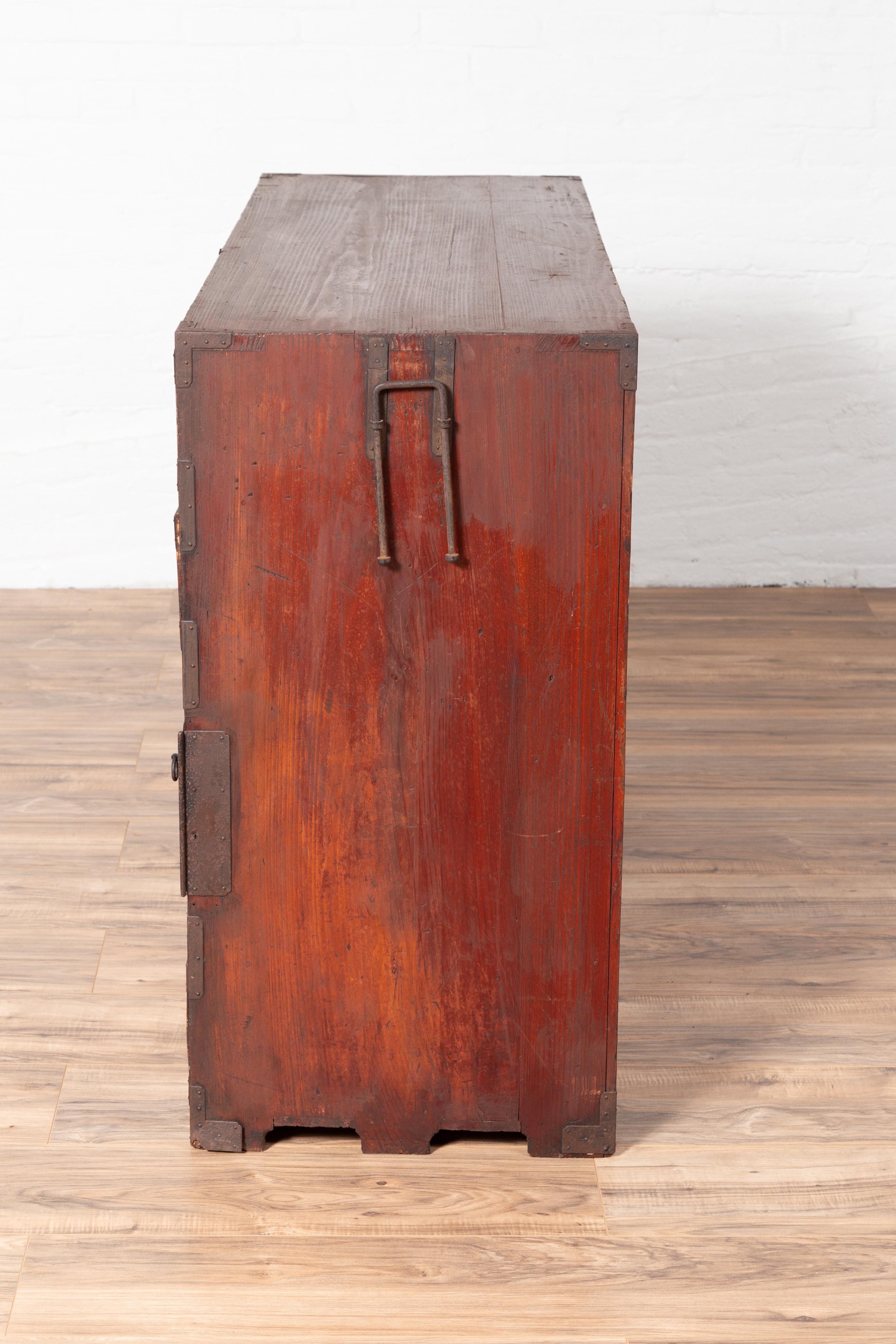 Japanese Meiji Period Tansu Chest in the Sendai Dansu Style Made of Keyaki Wood For Sale 12