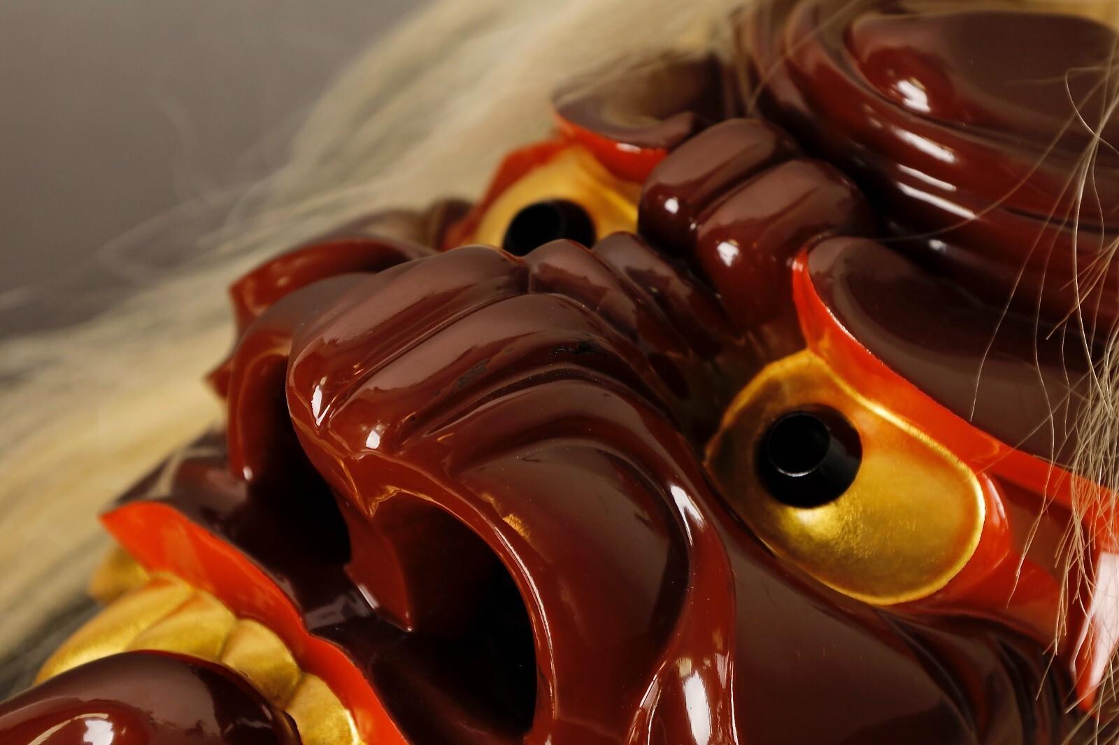 Japanische Menburyu-Maske: Fūryū-Charakter, signiert von Meisterschnitzer Kajiwara Ichiry im Angebot 2