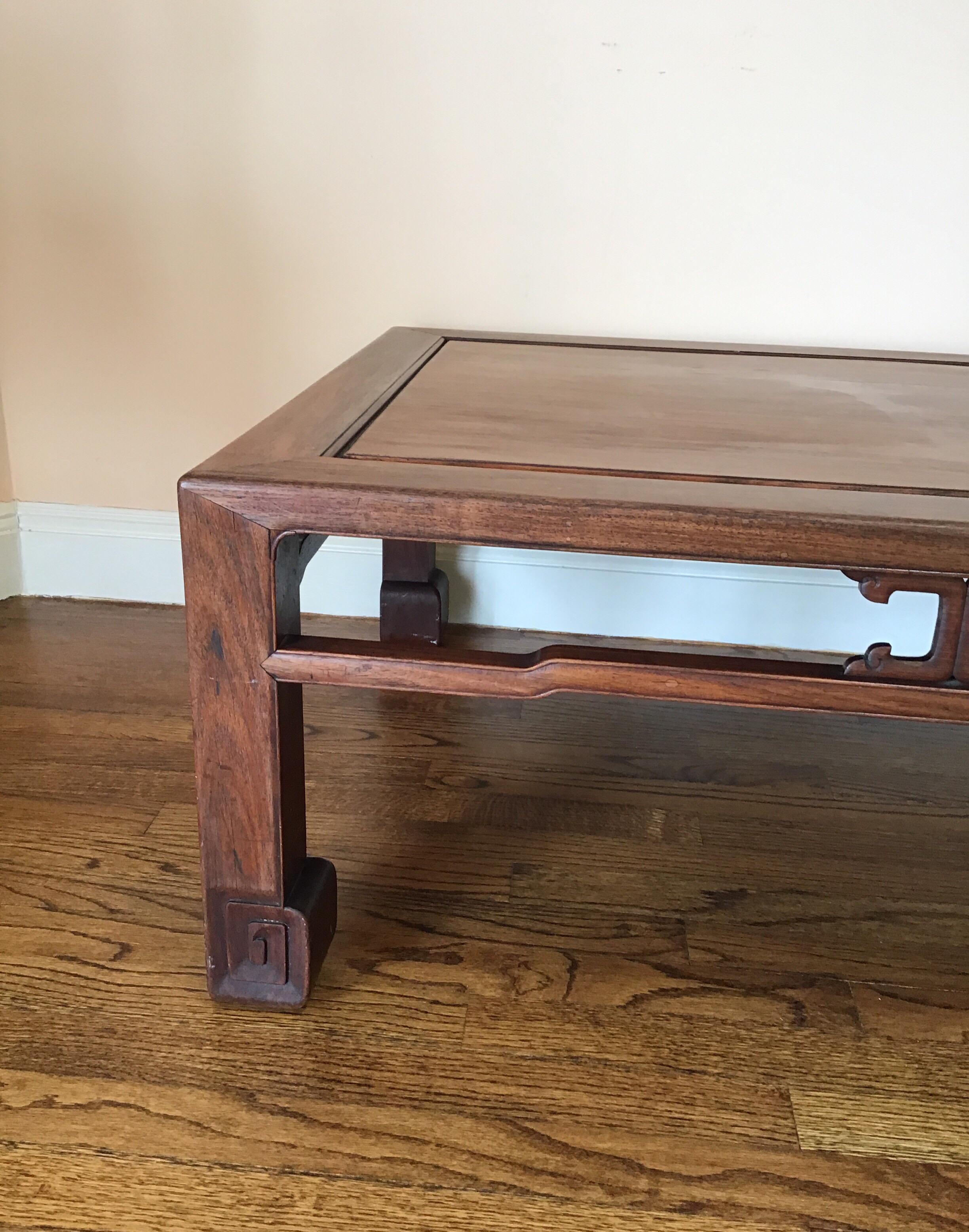 Japanese Mid-19th Century Coffee Table In Good Condition For Sale In Douglas Manor, NY