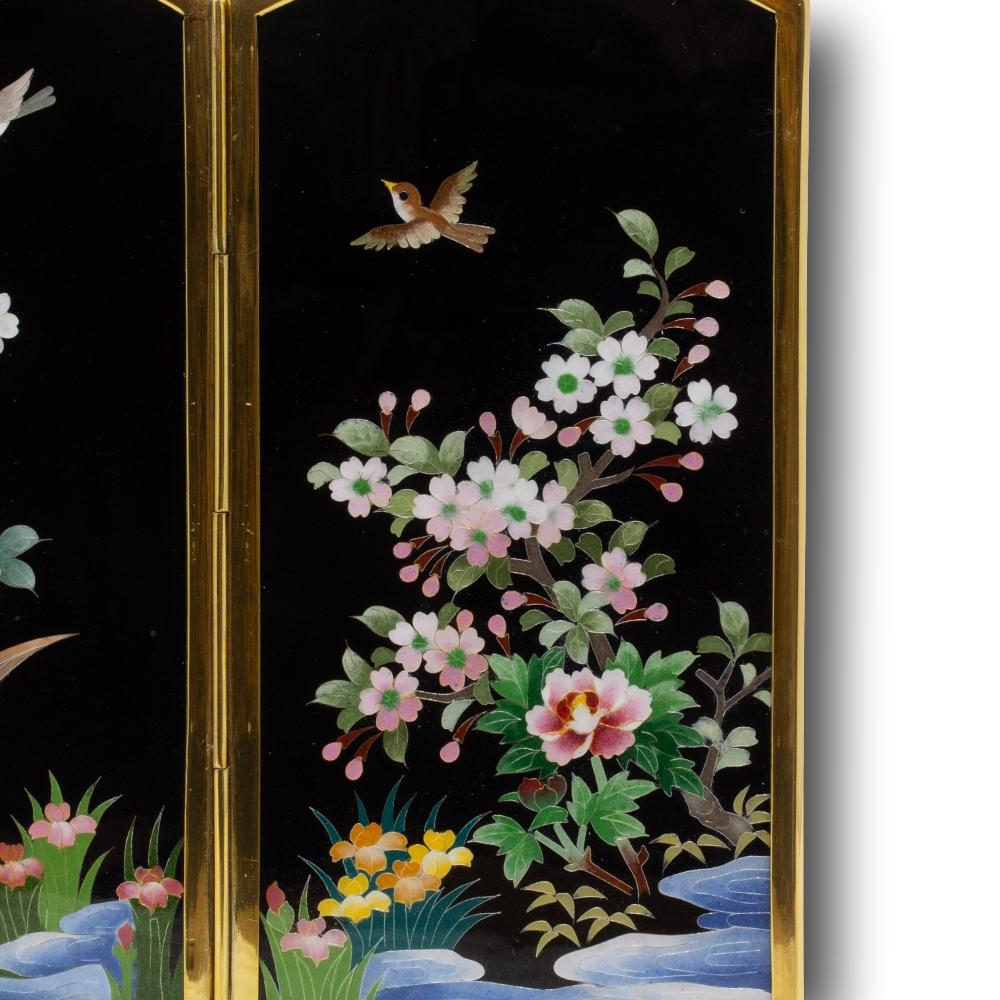 Japanischer Cloisonné-Emaille-Tischschirm aus der Mitte des Jahrhunderts von Inaba (20. Jahrhundert) im Angebot