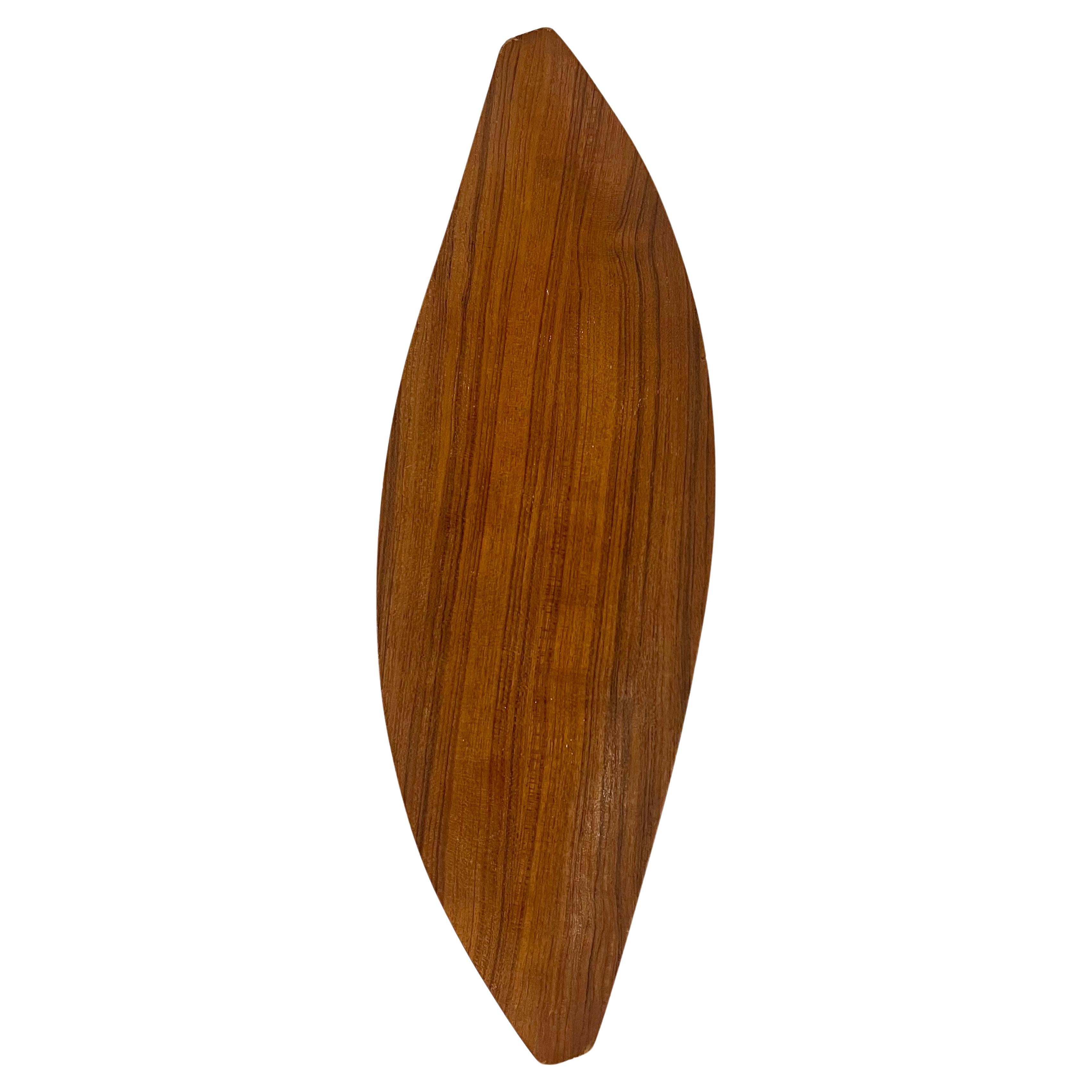 Japanese Mid Century freeform Molded Teak Tray by Shigemichi Aomine In Good Condition For Sale In San Diego, CA