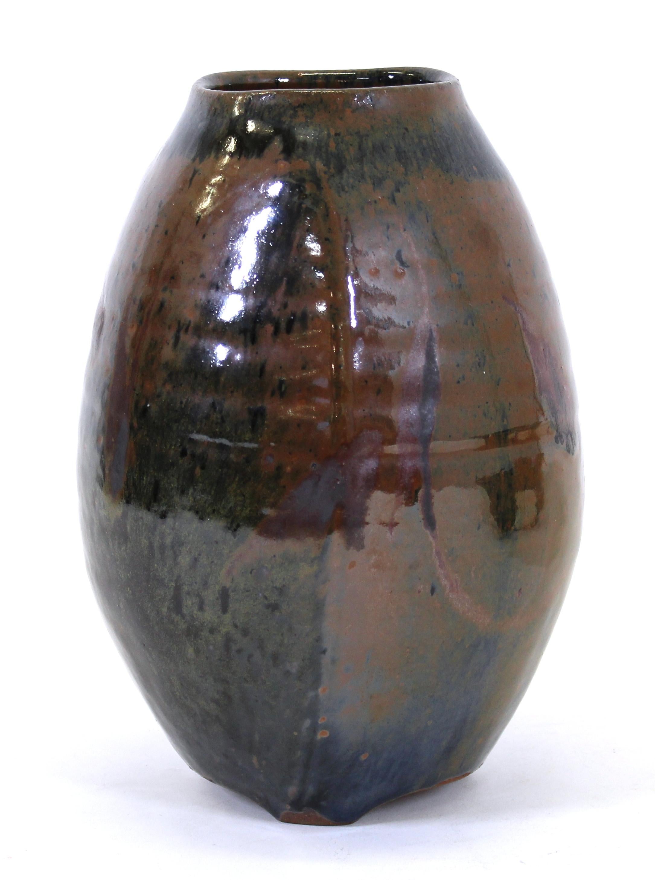 Japanese Mid-Century Modern Studio Pottery Vase In Good Condition For Sale In New York, NY