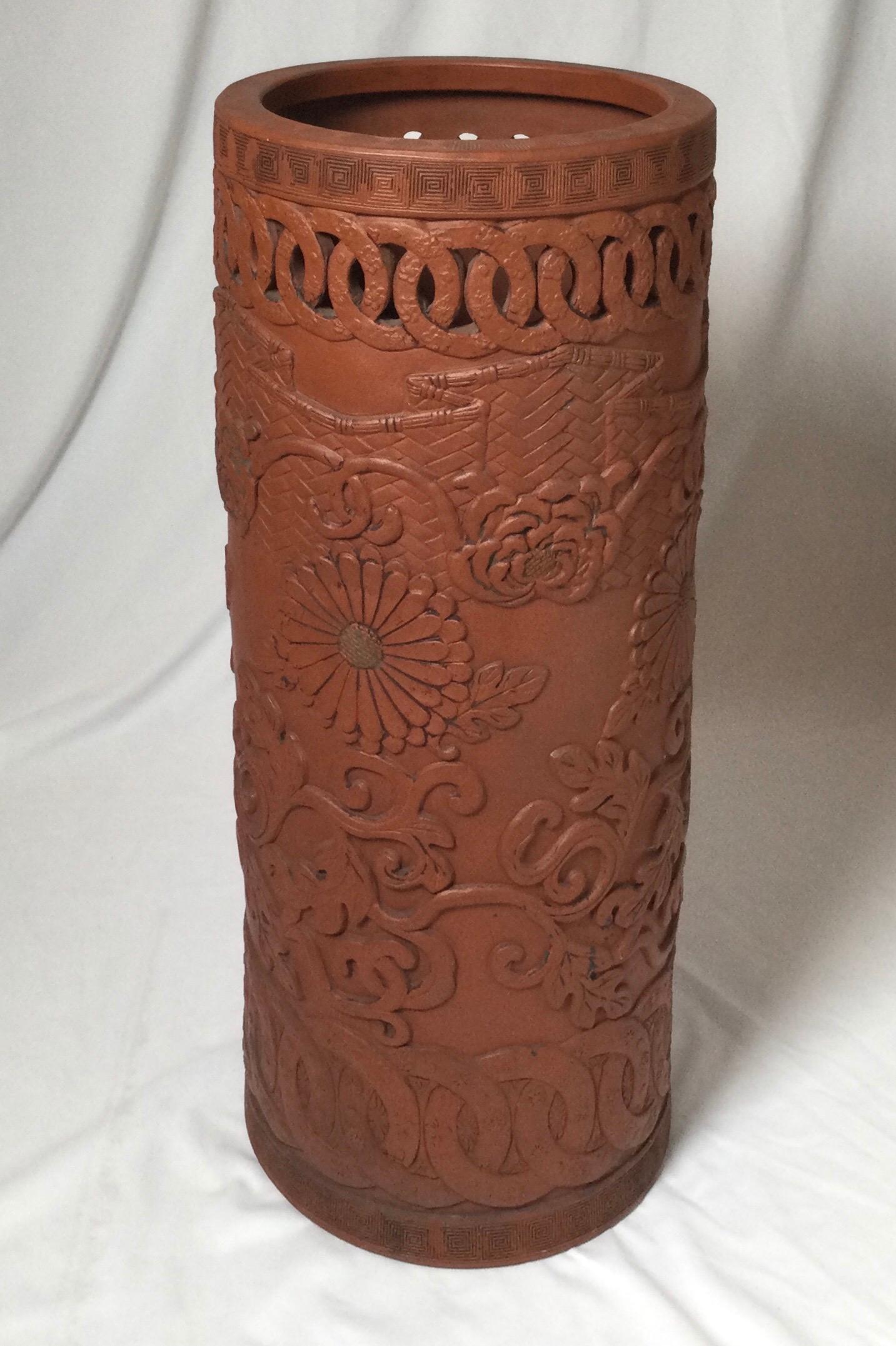 Japanese midcentury Tokoname Ware umbrella stand, 
Traditional Japanese designs adorn the exterior. Pierced border at the top.
Dimensions: 9.75