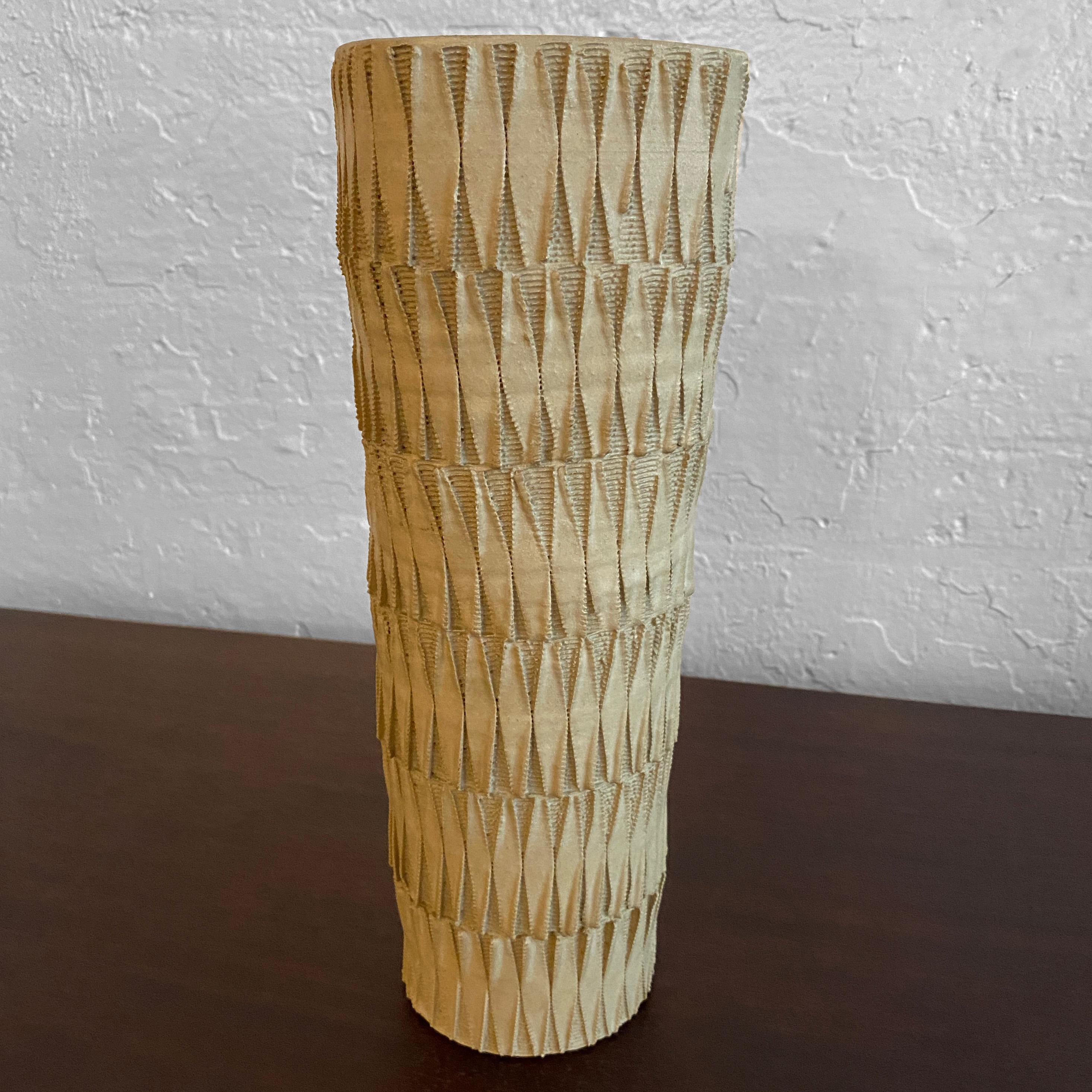 20th Century Japanese Midcentury Earthenware Art Pottery Vase For Sale