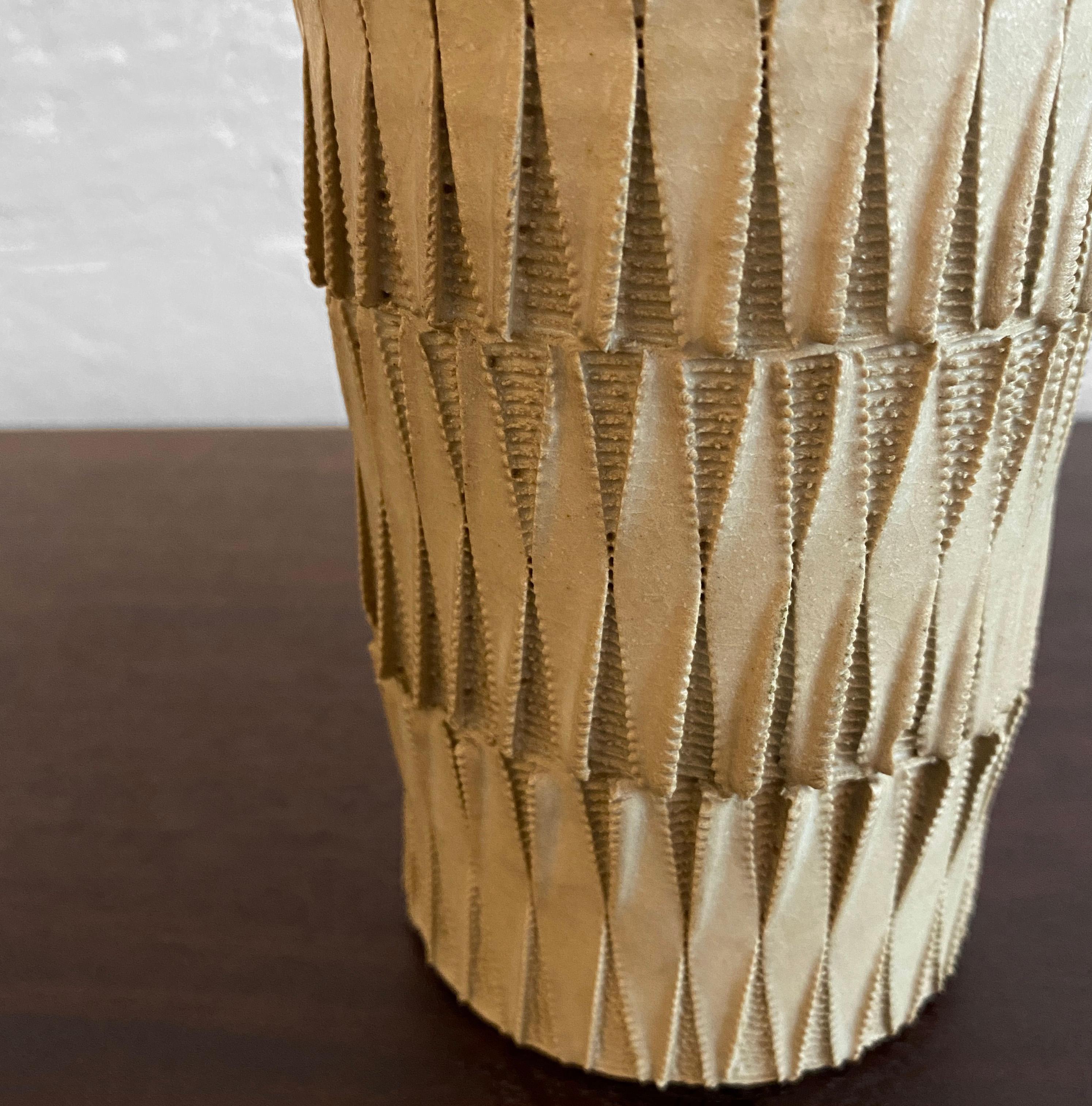 Japanese Midcentury Earthenware Art Pottery Vase For Sale 3