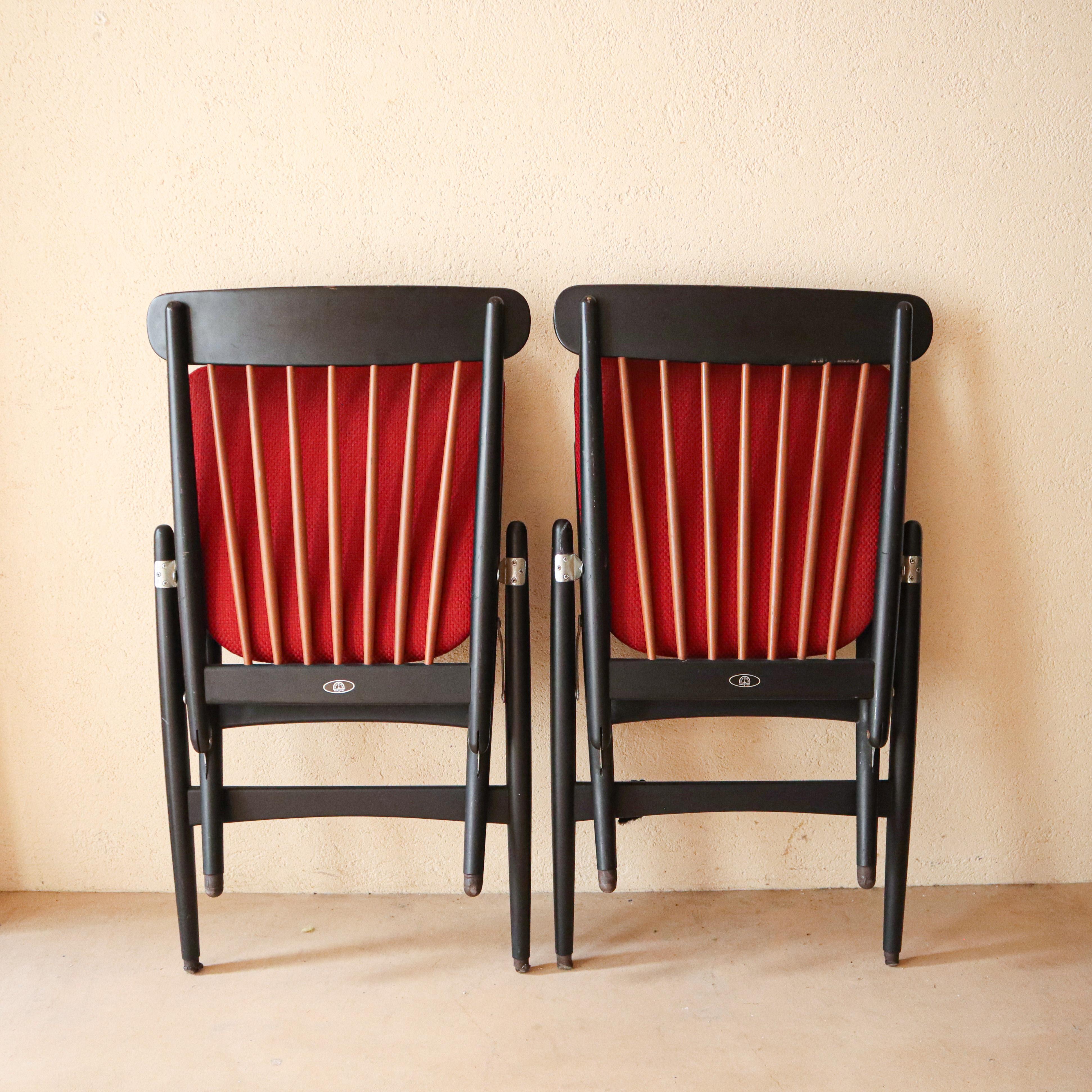 Japanese Midcentury Rare Pair of Maruni Folding Lounge Chairs For Sale 3