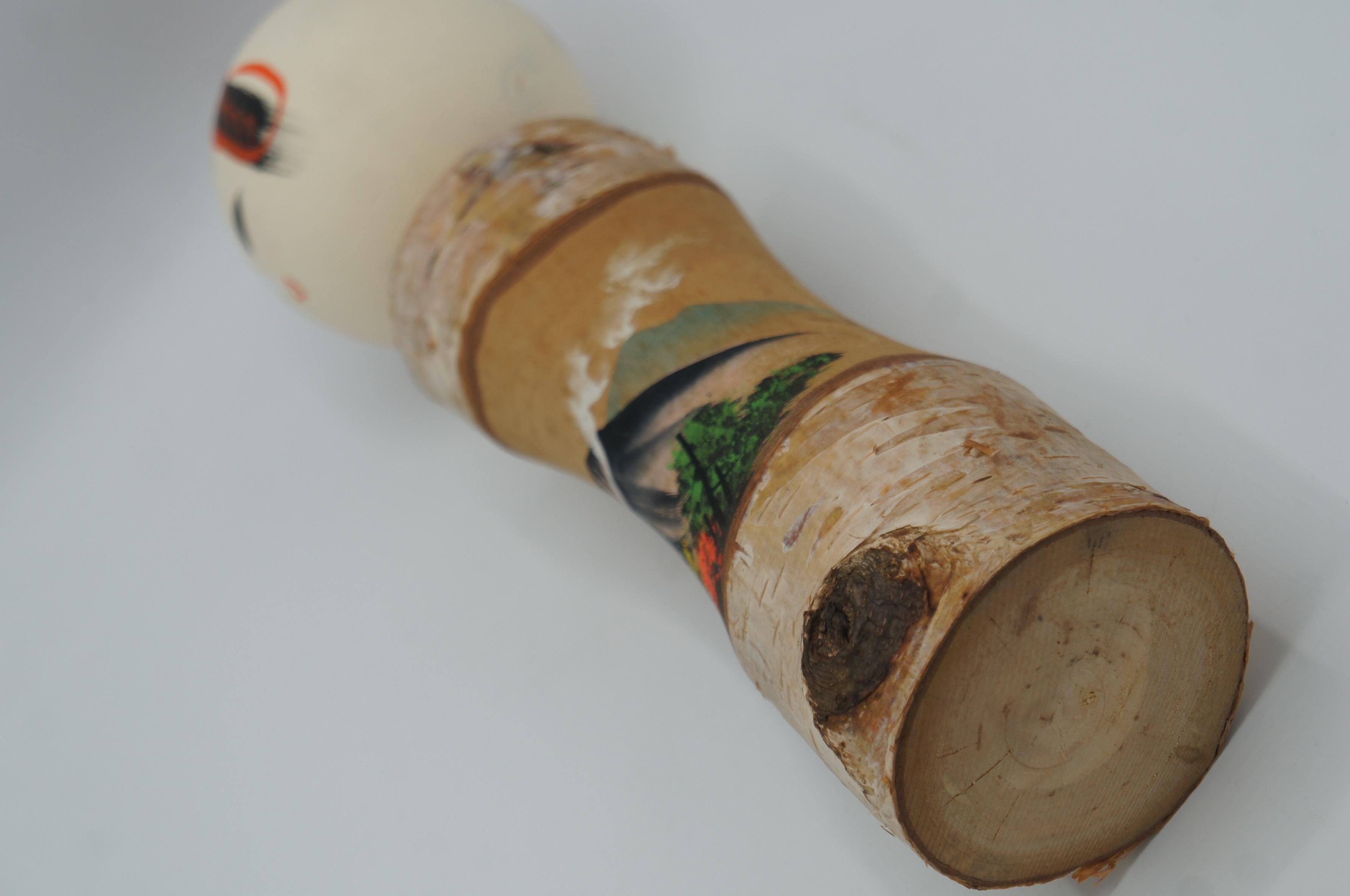 Japanese Middle size White Birch Kokeshi Doll 1980s For Sale 5
