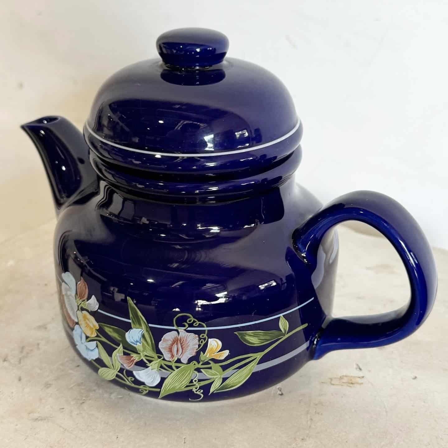 Théière japonaise Mikasa Rondo bleue Bon état - En vente à Delray Beach, FL