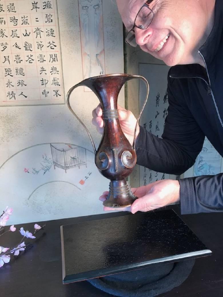 Japan, an attractive hand caste bronze vase in a mimikuchi (ear mouth) 