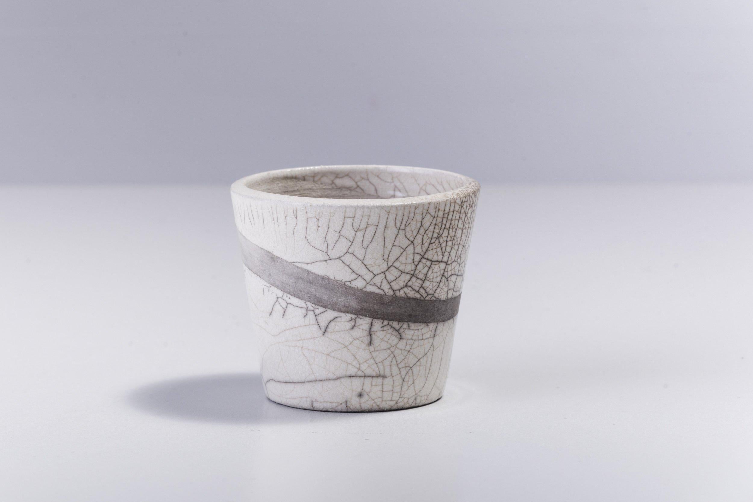 Hand-Crafted Japanese Minimalistic LAAB 2 Fringe Chawan Bowls Raku Ceramics Crackle White For Sale